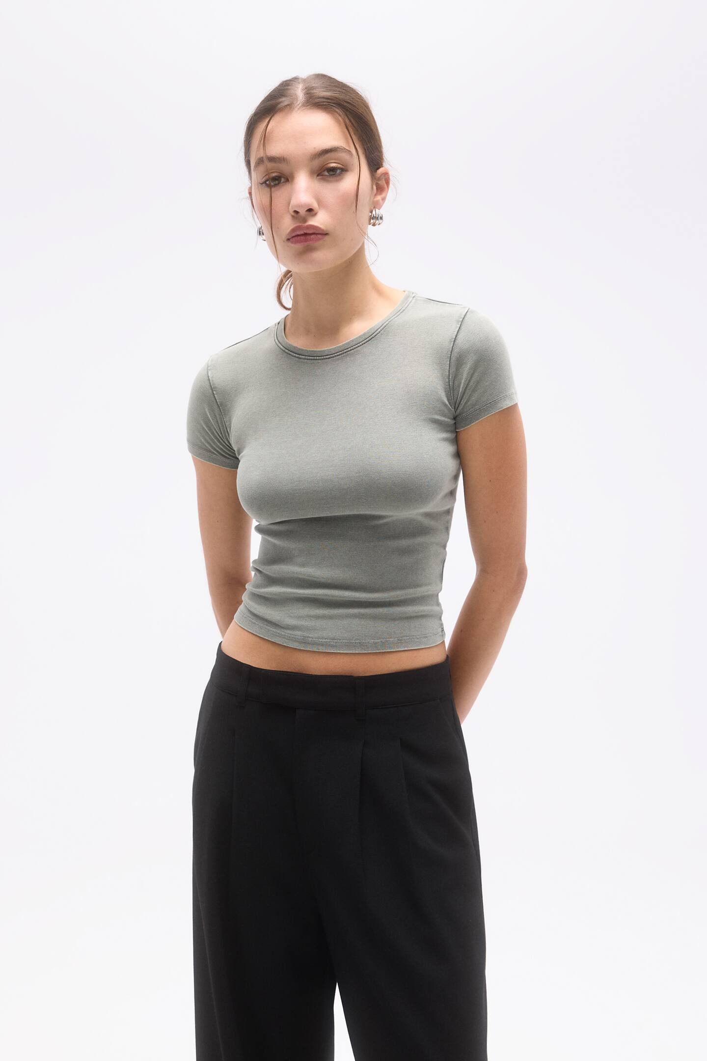 Short sleeve fitted T-shirt | PULL and BEAR UK