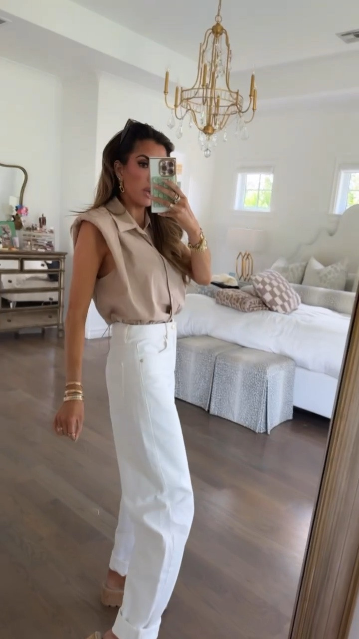 This Amazon top is on sale!! Wearing a small and size 25 in the jeans!! 

Amazon fashion, Amazon finds, Nordstrom fashion, Fram jeans, White jeans, Barrel jeans, Summer outfits, Summer sandals, Work outfits, Business casual, Emily Gemma

#LTKdayinmylife #LTKWorkwear #LTKSeasonal