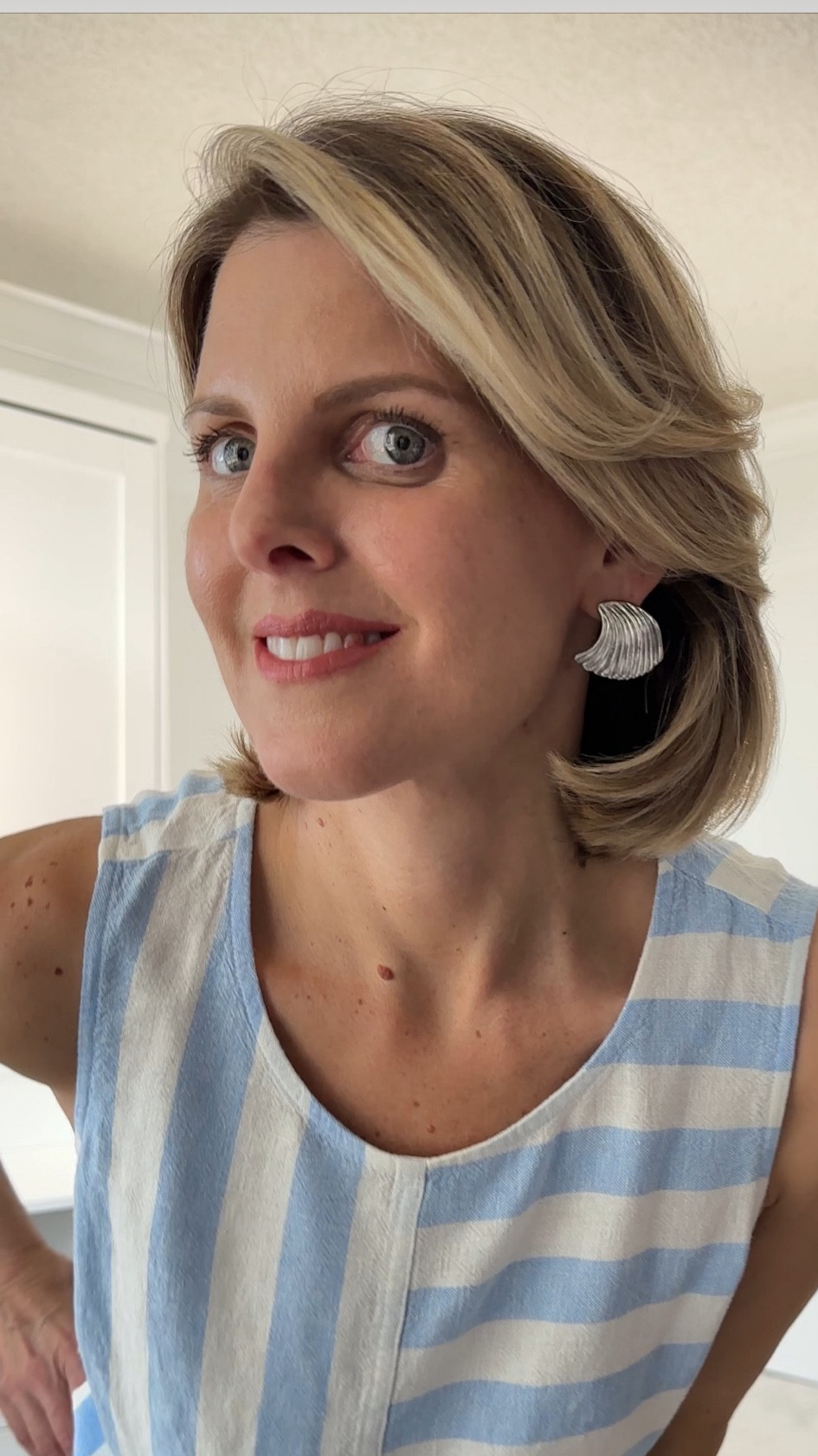 Silver shell earring

#LTKSeasonal #LTKFindsUnder50