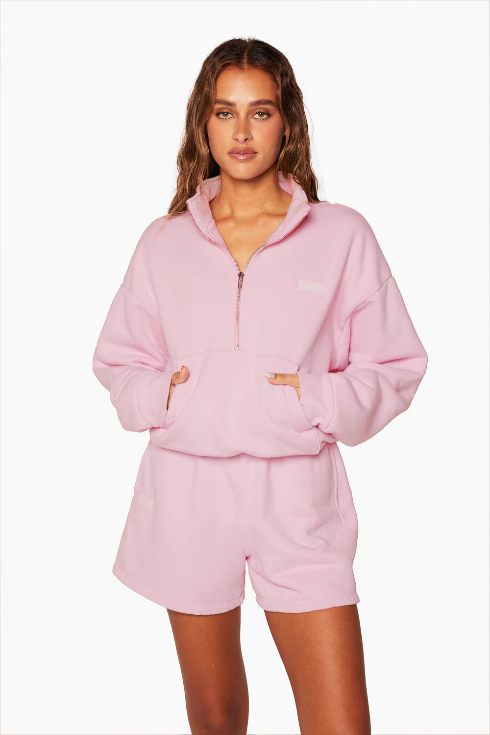 HEAVYWEIGHT SWEATS

                             
                            




    HALF ZIP

... | SET Active