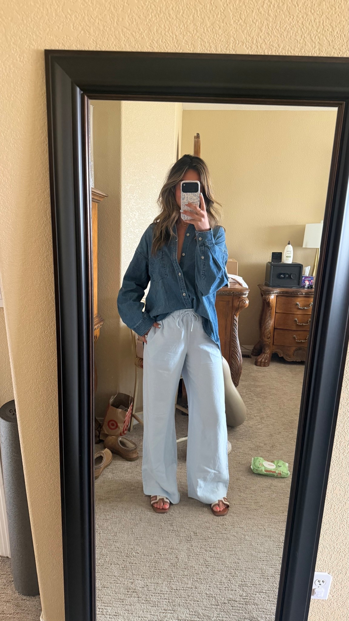 New new new from @Aritzia! Wearing a large top (should have done medium - it’s oversized on its own) and medium tall in these pants (NEED these in more colors) 