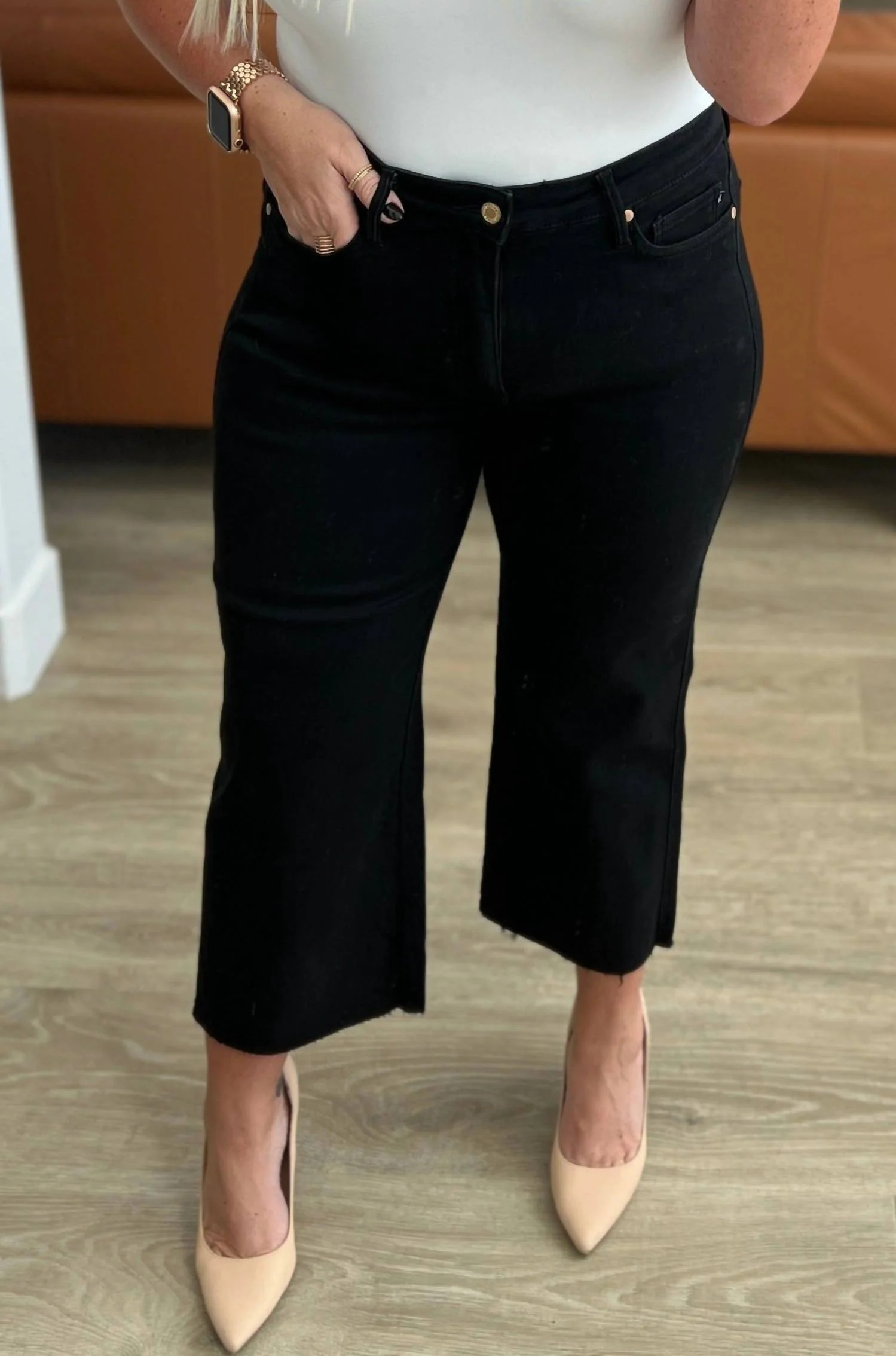 Tummy Control Wide Leg Cropped Jeans In Black | Shop Simon