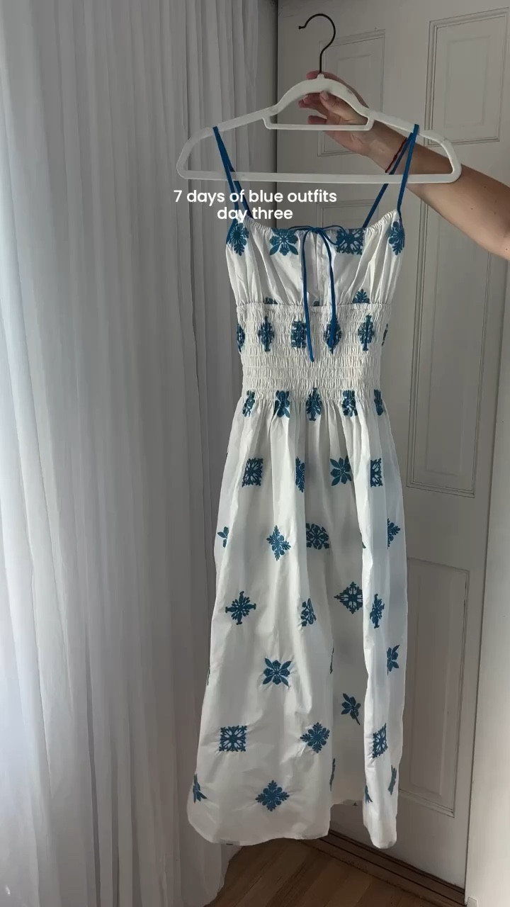 Wearing size small 💙 blue dress, white dress, summer dress 

Selling mine & open to offers on mercari: https://www.mercari.com/us/item/m72764291518?sv=0

#LTKfindsunder100 #LTKstyletip #LTKtravel