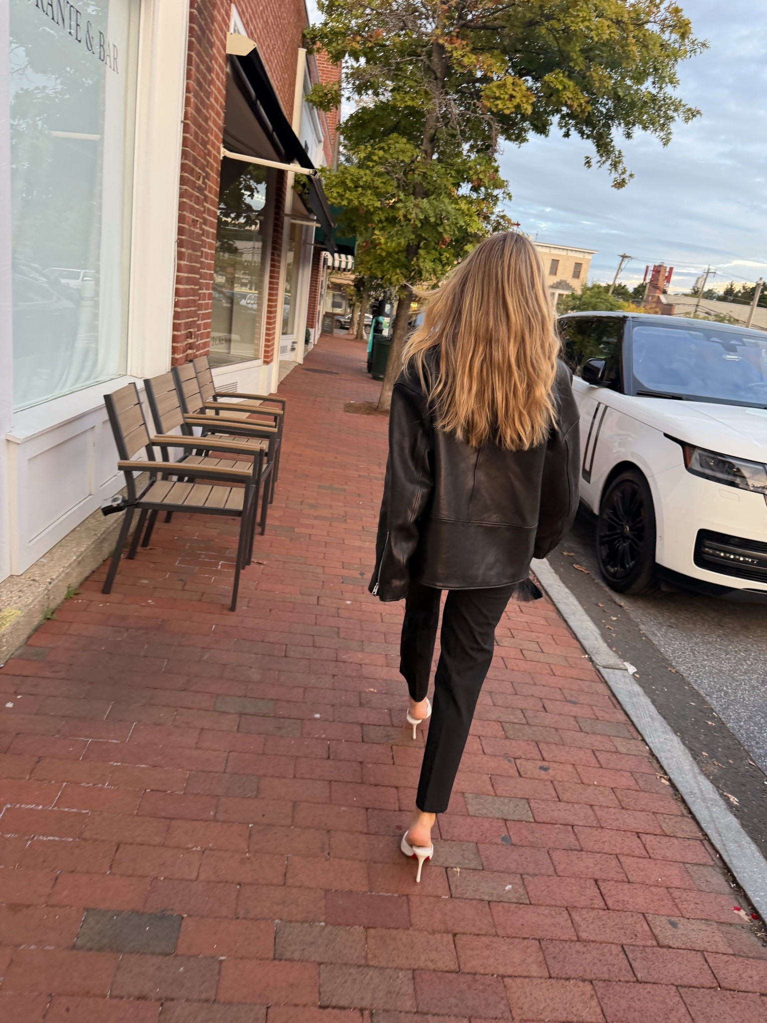 Jacket Xs - limited sizes linking a few similar styles 
Pants size 0 
Shoes size up a full size