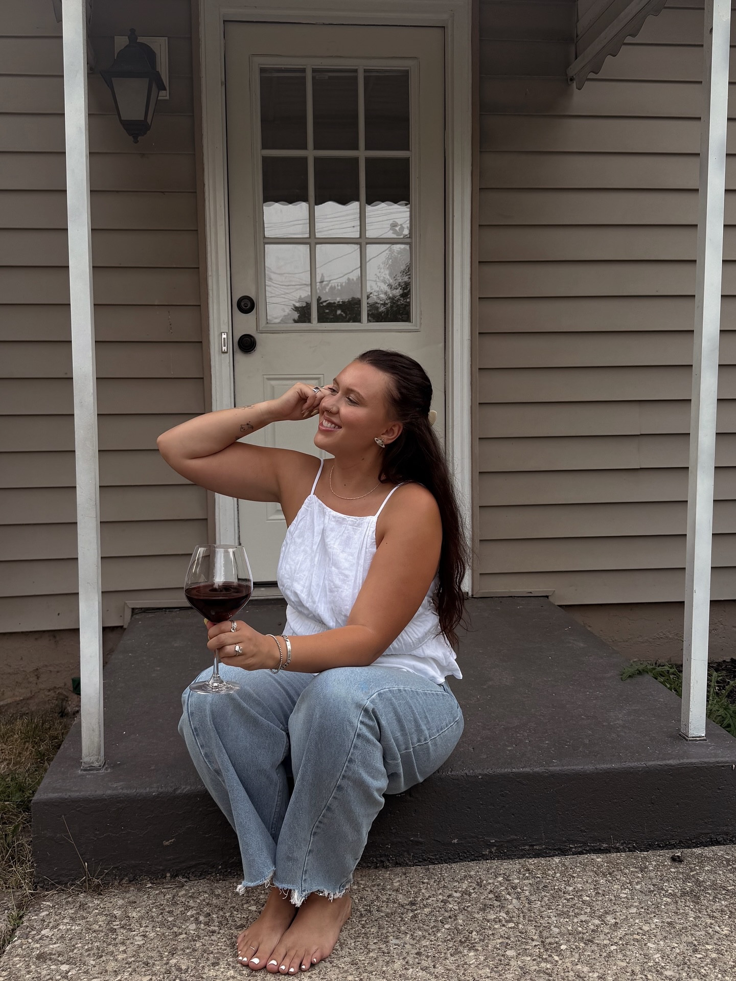 spending my 28th birthday in my first home with the loml and my family was so special✨ I’m so excited for this year and what’s to come. thank you everyone for the birthday wishes ily all🤍