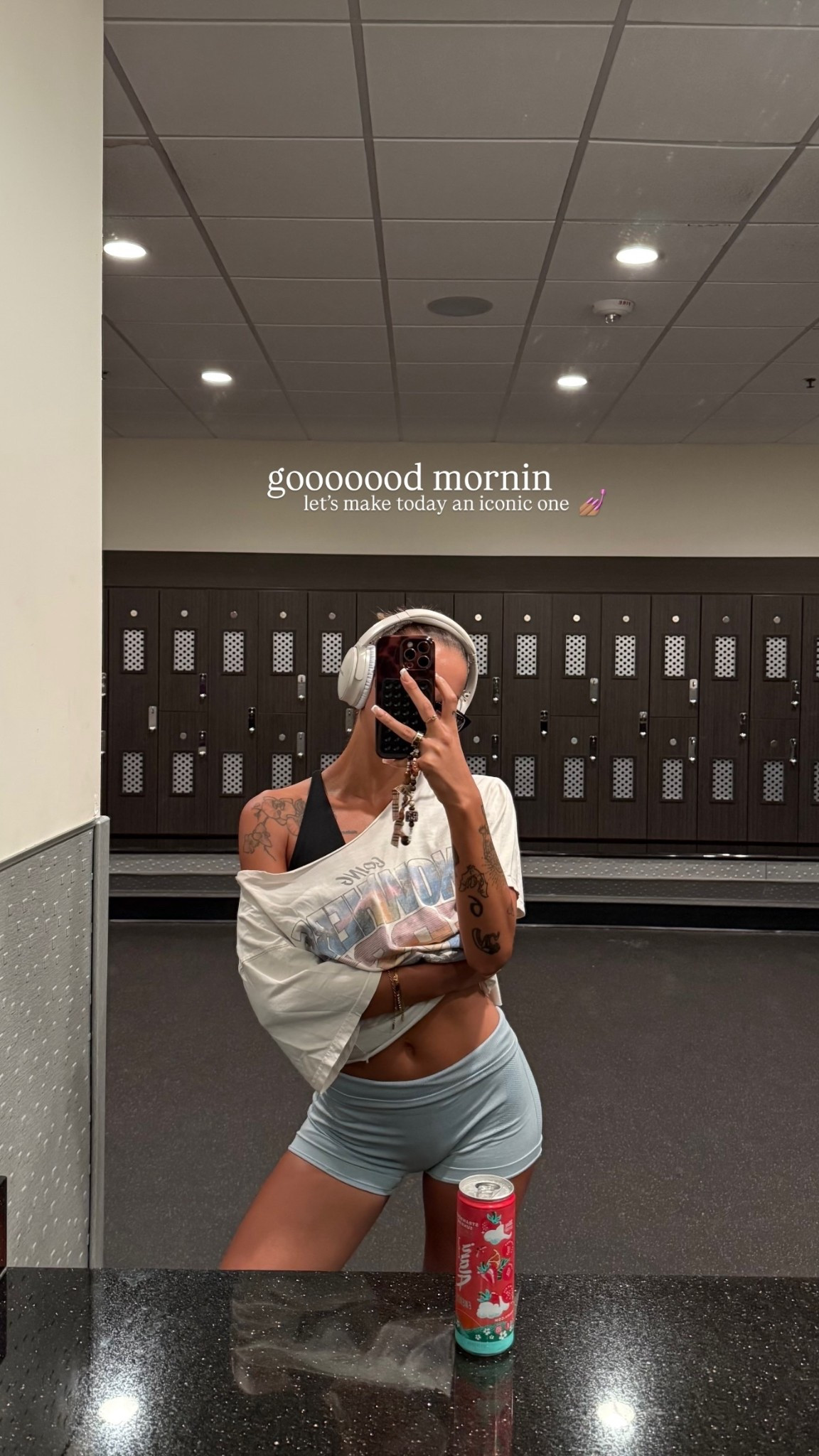 gooooood mornin let’s make today an iconic one 💅🏽 

|| today’s workout outfit! oversized t shirts at the gym >> (I cut the neck at the top to give it this off shoulder look - highly recommend for any old shirts you have lying around!!)



#LTKfitnessgoals #LTKootd #LTKdayinmylife