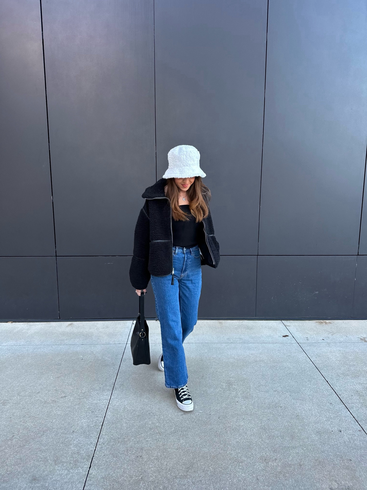 Abercrombie winter fit ❄️ 

• Abercrombie Sherpa Mockneck jacket in XS
• Abercrombie ribbed square neck top in size S
• Abercrombie High Rise 90s Relaxed Jean size 25 short
• Portland Leather Goods triangle bag in black


Winter fit, winter outfit inspo, minimal look, minimal fashion, winter 2023 fashion, winter style, street style