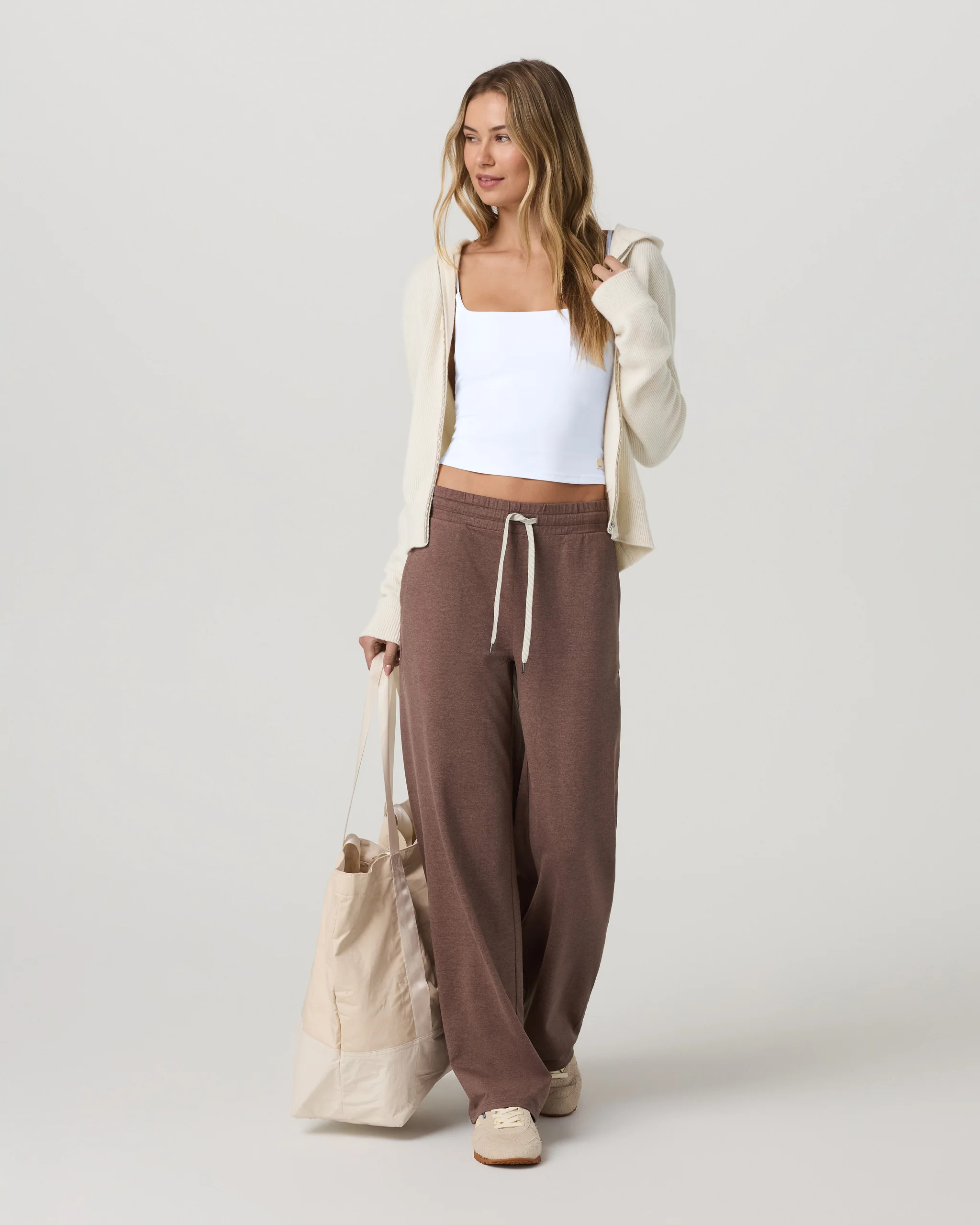 Halo Essential Wideleg Pant | Vuori Clothing (US & Canada)