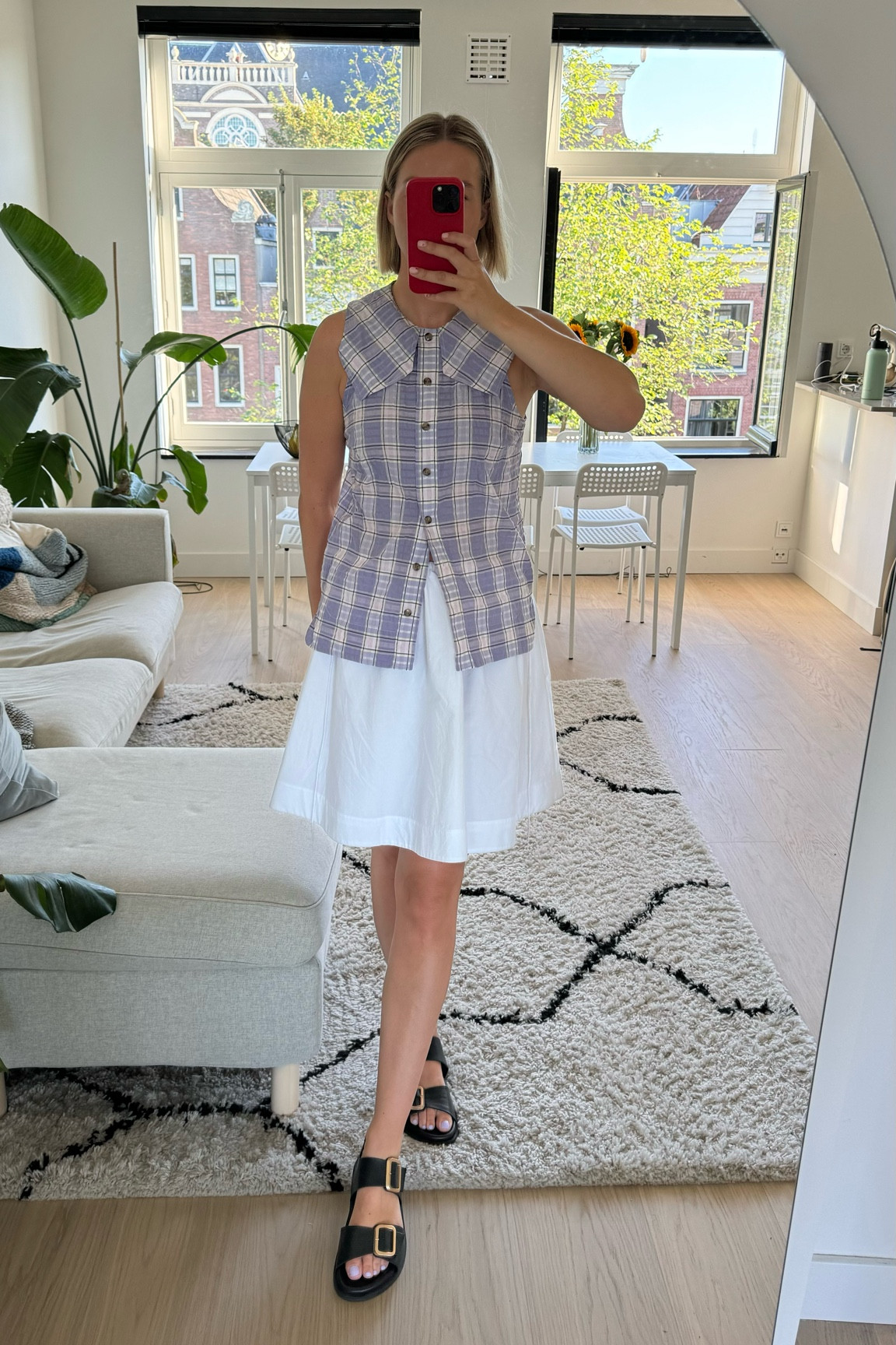 What I’m wearing to the office on a hot summers day! 

Purple gingham top with collar: GANNI (EU36)
White mini Skirt: Arket (EU36)
Black gold buckle sandals: Air&Grace (true to size)

#LTKsummer #LTKeurope #LTKuk