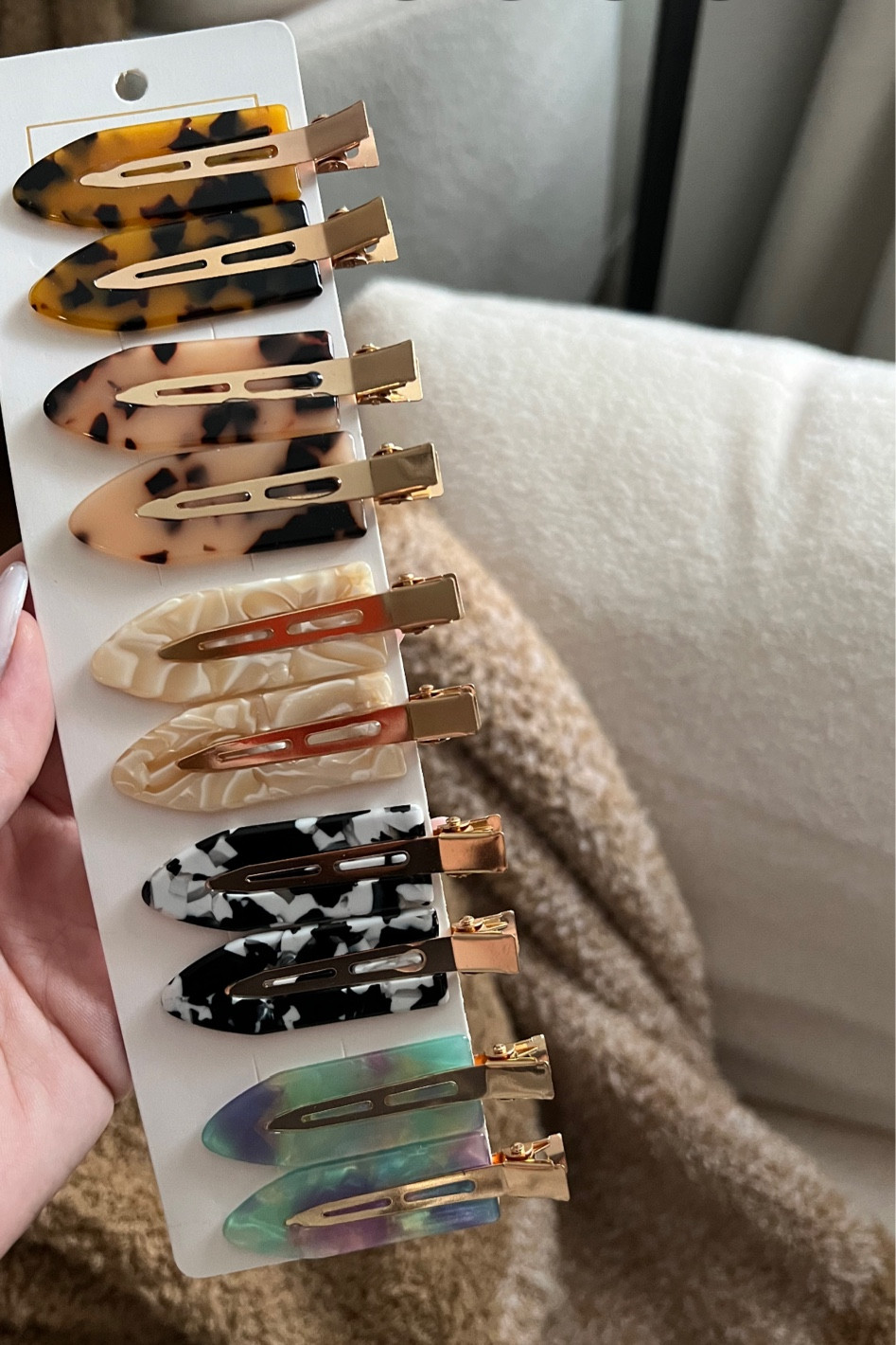 Amazon makeup hair clips 

#LTKsalealert #LTKunder50 #LTKGiftGuide