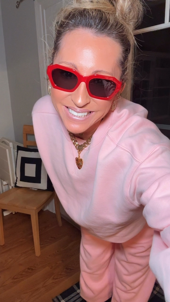 Happy Day of LOVE… you don’t need anyone to celebrate this day because loving yourself should always come first! It’s a bonus if you can share it with others you love… such a relaxed day… went on an unexpected drive and grabbed a late lunch at a favorite spot…threw on my favorite sweats and added some pops of red… laid back kinda day… Happy Valentine’s Day to everyone! 🩷❤️🩷❤️

Use code ANOTHER_DAY_ANOTHER_OUTFIT for James Michelle jewelry 
Use code LINDSAYJ10 for Made By Mary jewelry 

Athleisure, sweats, relaxed fit 

#LTKValentine #LTKootd #LTKActive