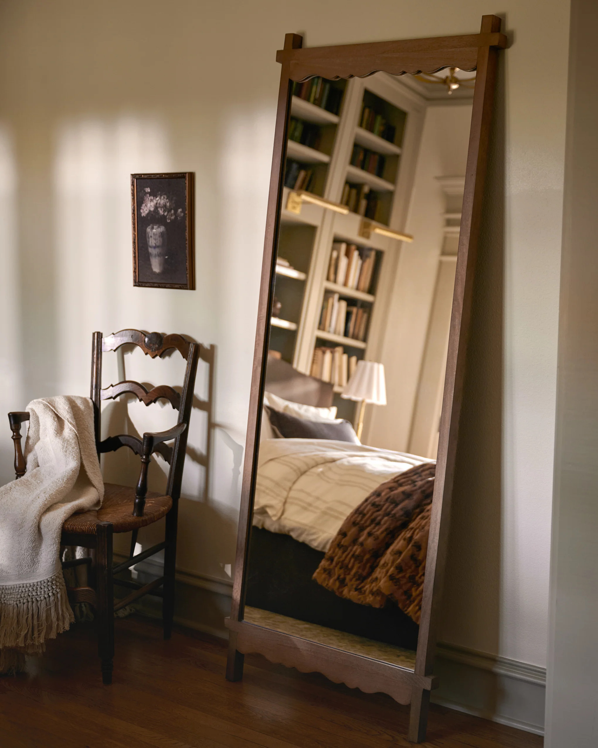 Daphne Floor Mirror | Magnolia