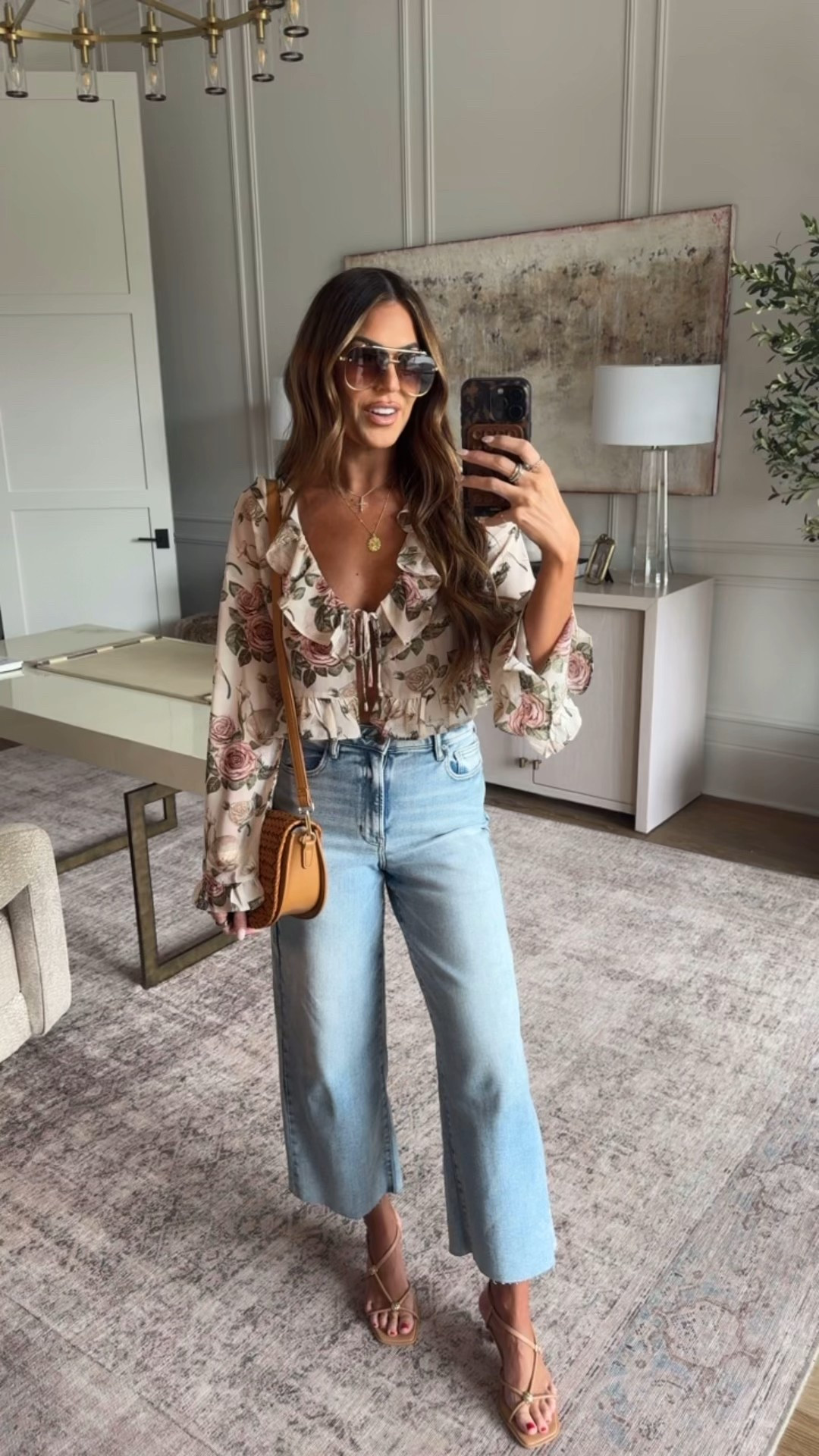 VICI new arrivals today! Use code HOLLIE35 for 35% off!

Size small 
Shoes TTS
26 denim