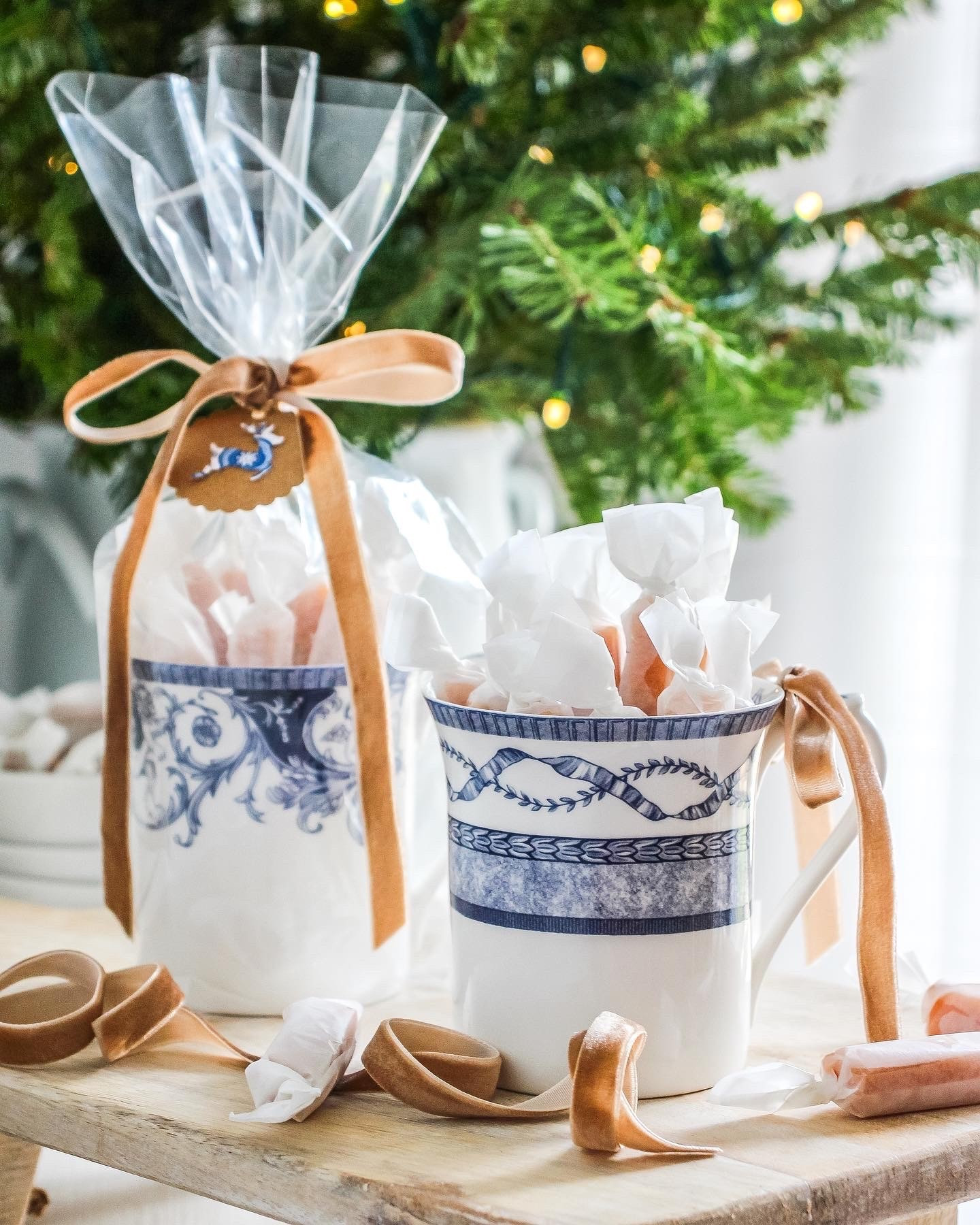 I used thrifted mugs and delicious and easy homemade caramels  to create holiday gifts this year! 