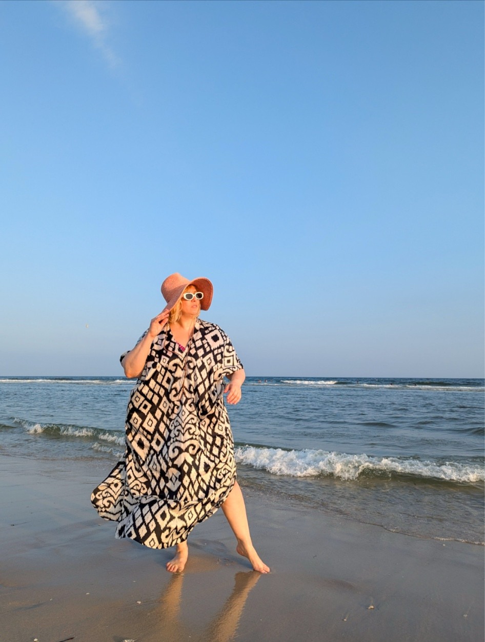 Kaftan summer is almost over 

#LTKMidsize #LTKPlusSize #LTKOver40