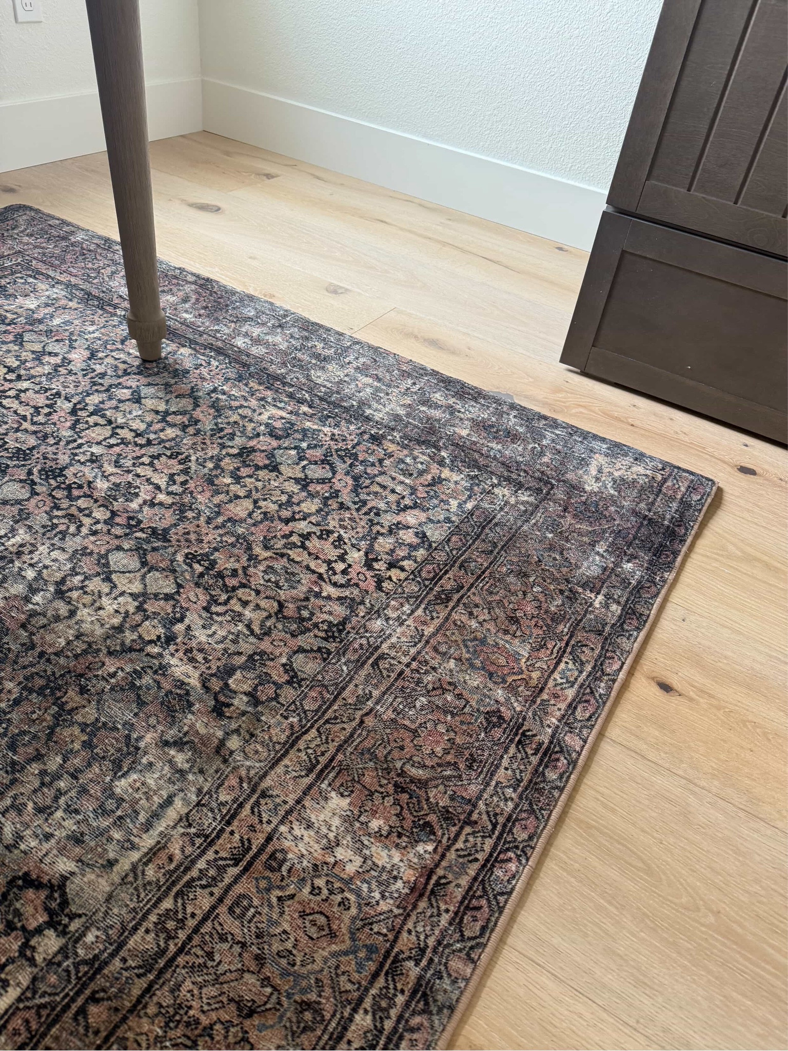 Client update 

Rug arrived 

#LTKFindsUnder100 #LTKHome #LTKFindsUnder50