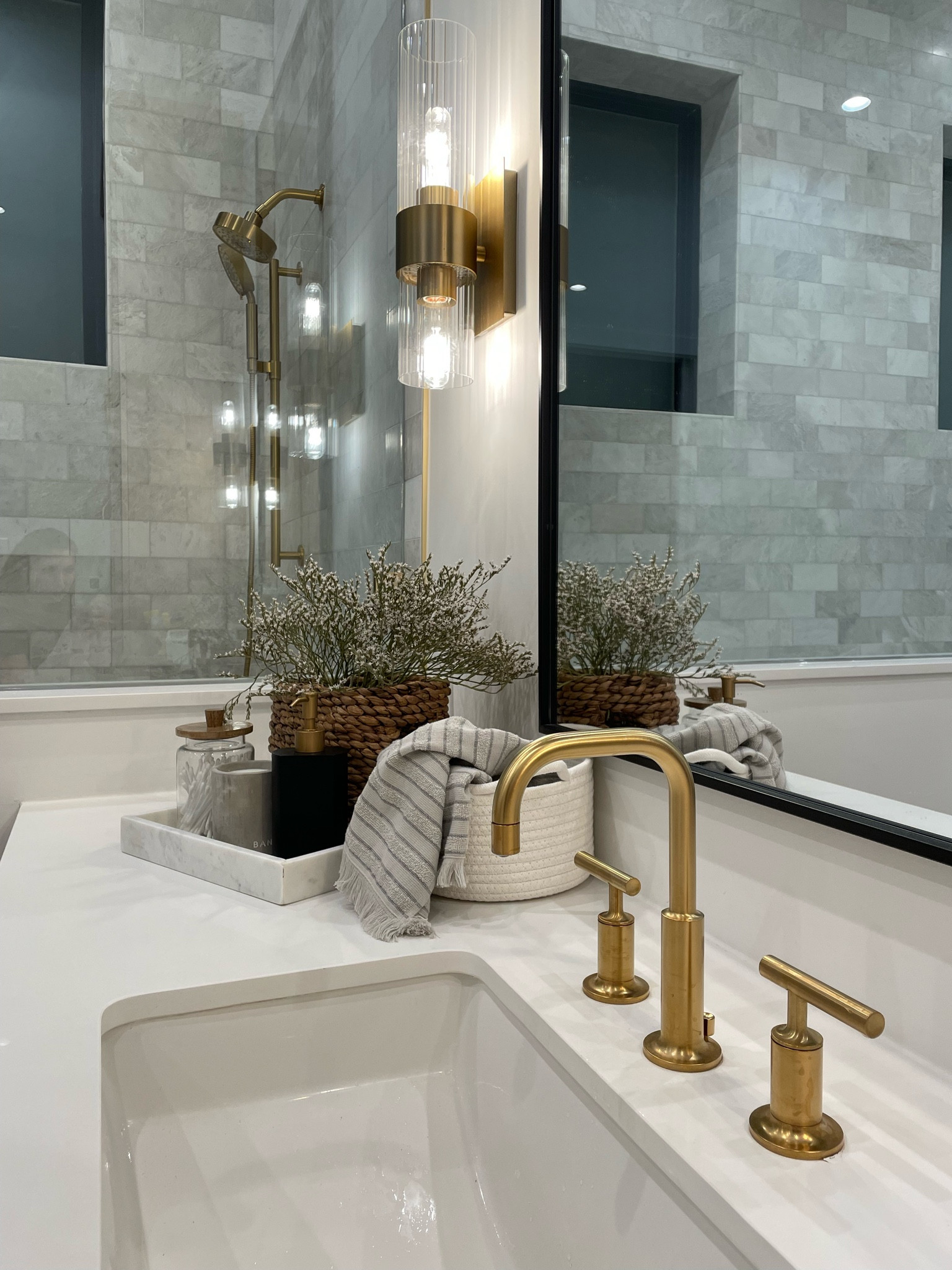 Bathroom design, bathroom decor, bathroom refresh, marble tray, spring refresh, hand towels, baskets, brass faucet, soap dispensers, neutral bathroom decor 


#ltkhome #targethome
#afloral #amazonhome #kellerandoak #springtrfresh 