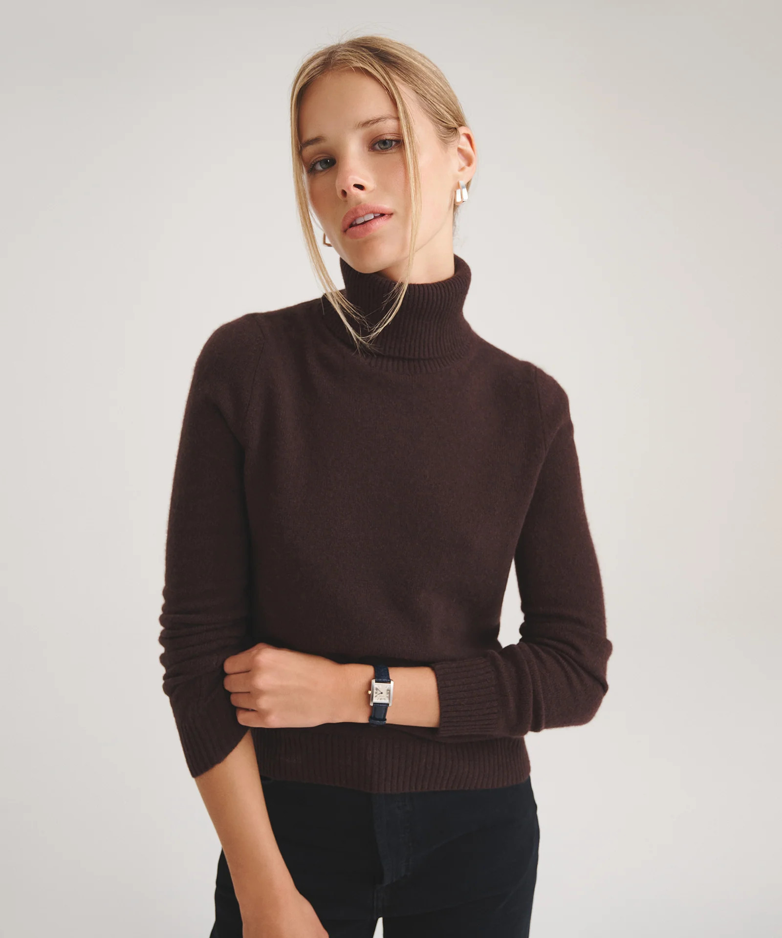 Basic Cashmere Turtleneck Sweater | NAADAM