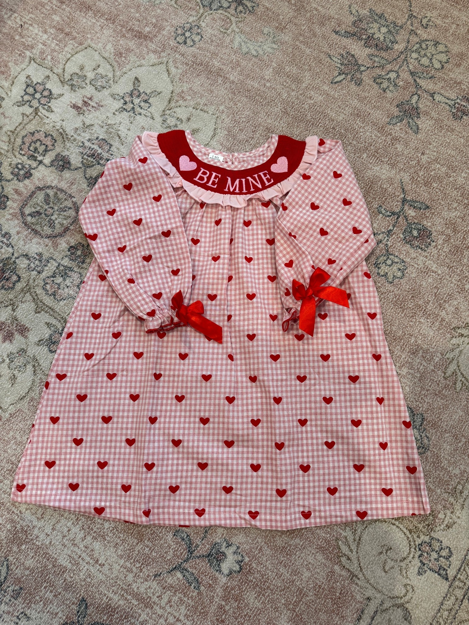 The sweetest dresses for the girls❤️🩷 one of them wanted the red and one the pink! Can't wait for them to wear these!! 

#toddlergirlvalentinesdayoutfit
#toddlergirldress
#toddlergirlvalentinesday