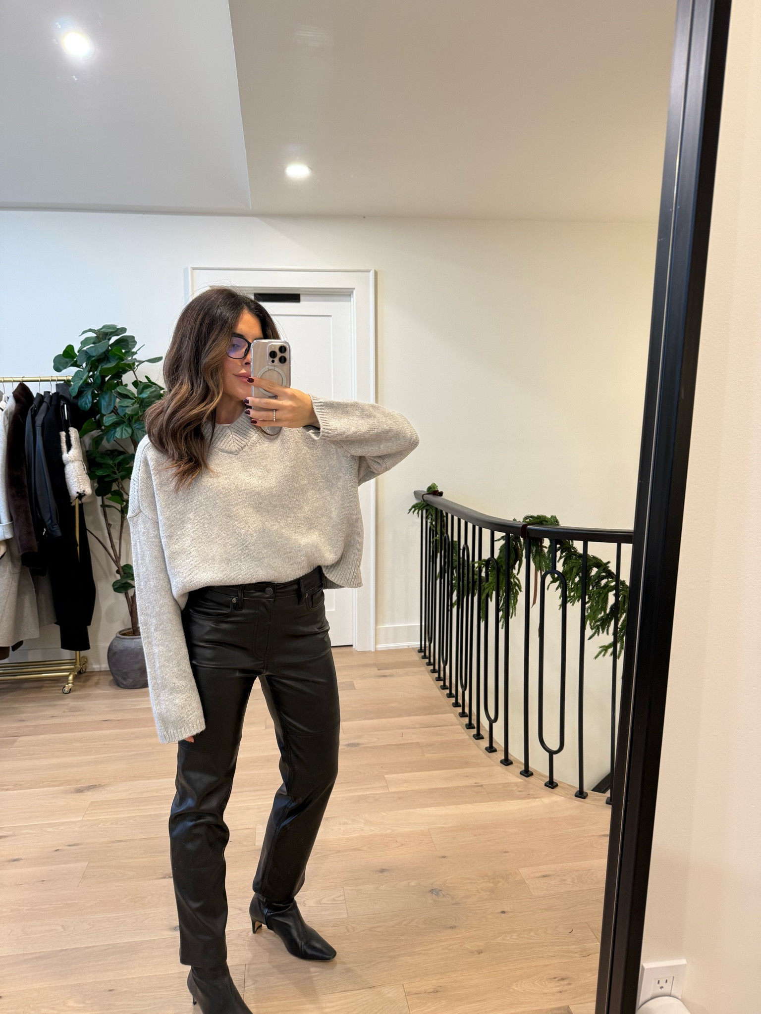 @gap is having 40% off PLUS additional 20% off with code FRIDAY!

Top: XS
Pants: 26 petite

#ad #gapcanada #howyouweargap

#LTKsale #LTKstyletip #LTKcanada
