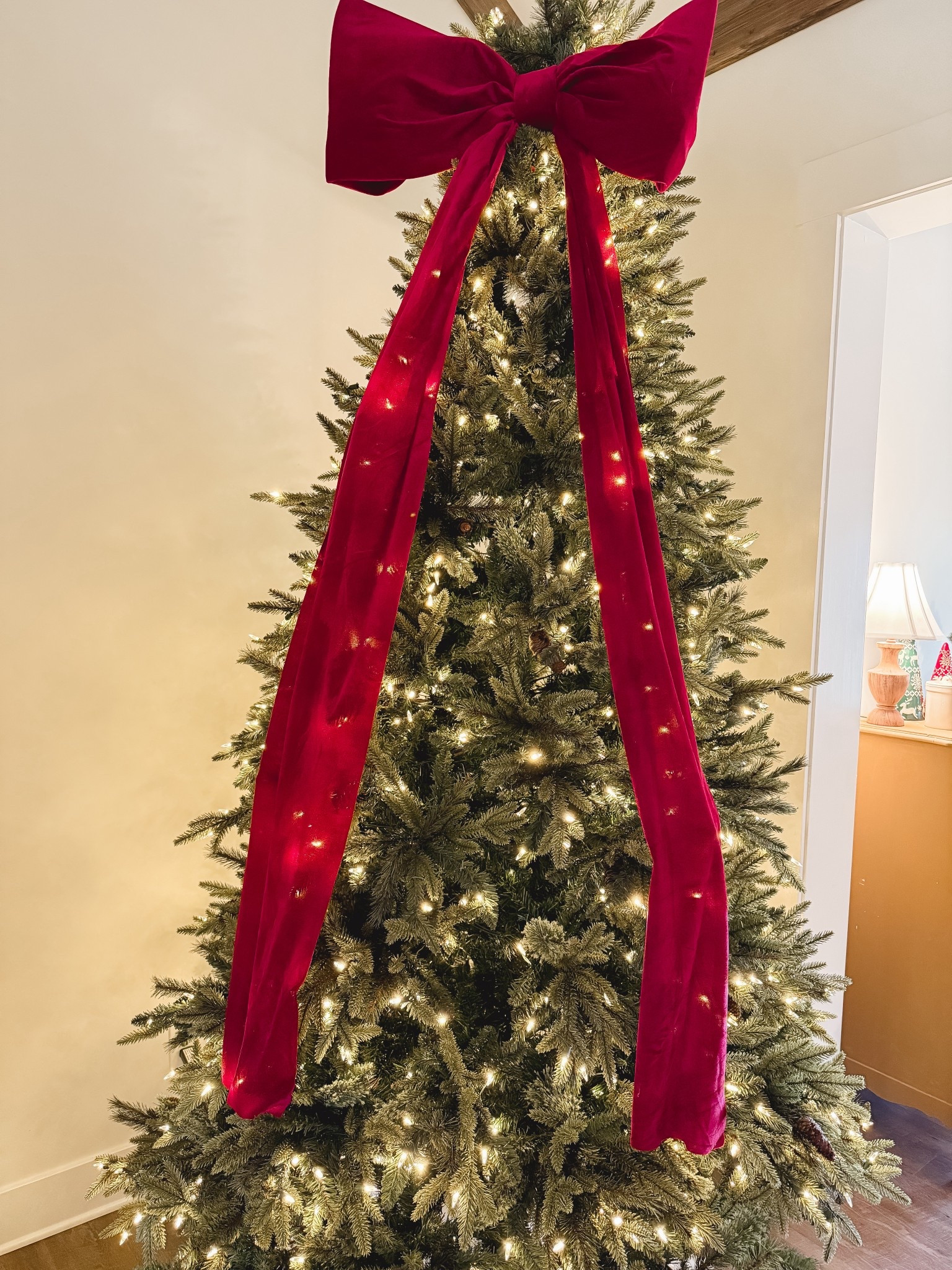our Christmas tree!! 🎄⛪️✝️

#LTKHoliday #LTKHome #LTKSeasonal