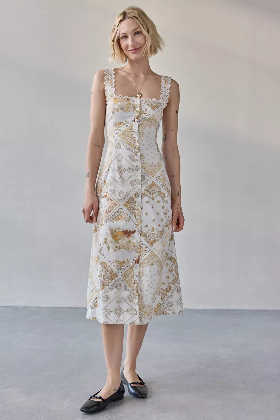 Kimchi Blue Martina Lace Trim Button-Front Midi Dress | Urban Outfitters (US and RoW)