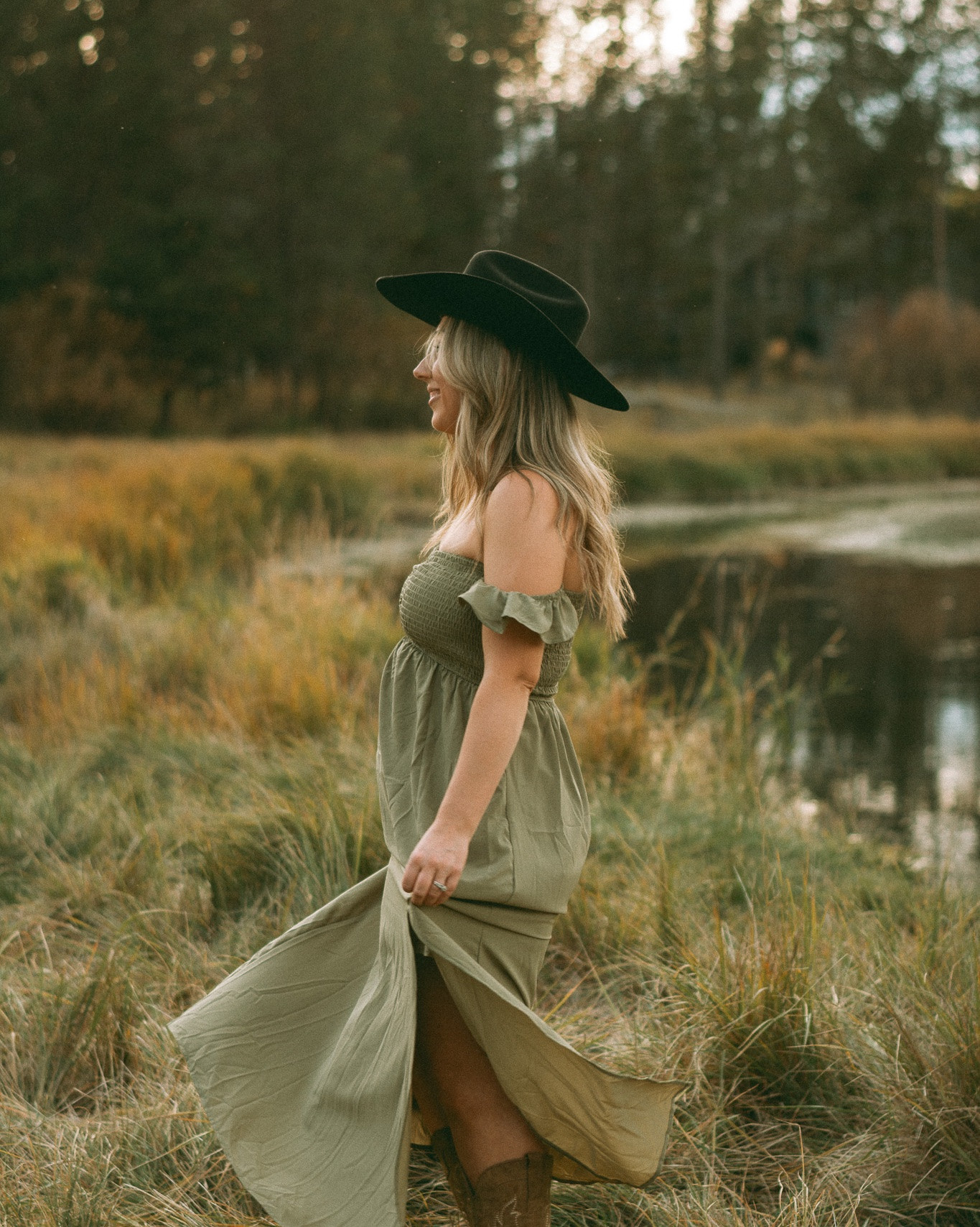 Family photo outfit details!

Dresses, Fall dress, photoshoot, cowboy boots, cowgirl, outfits