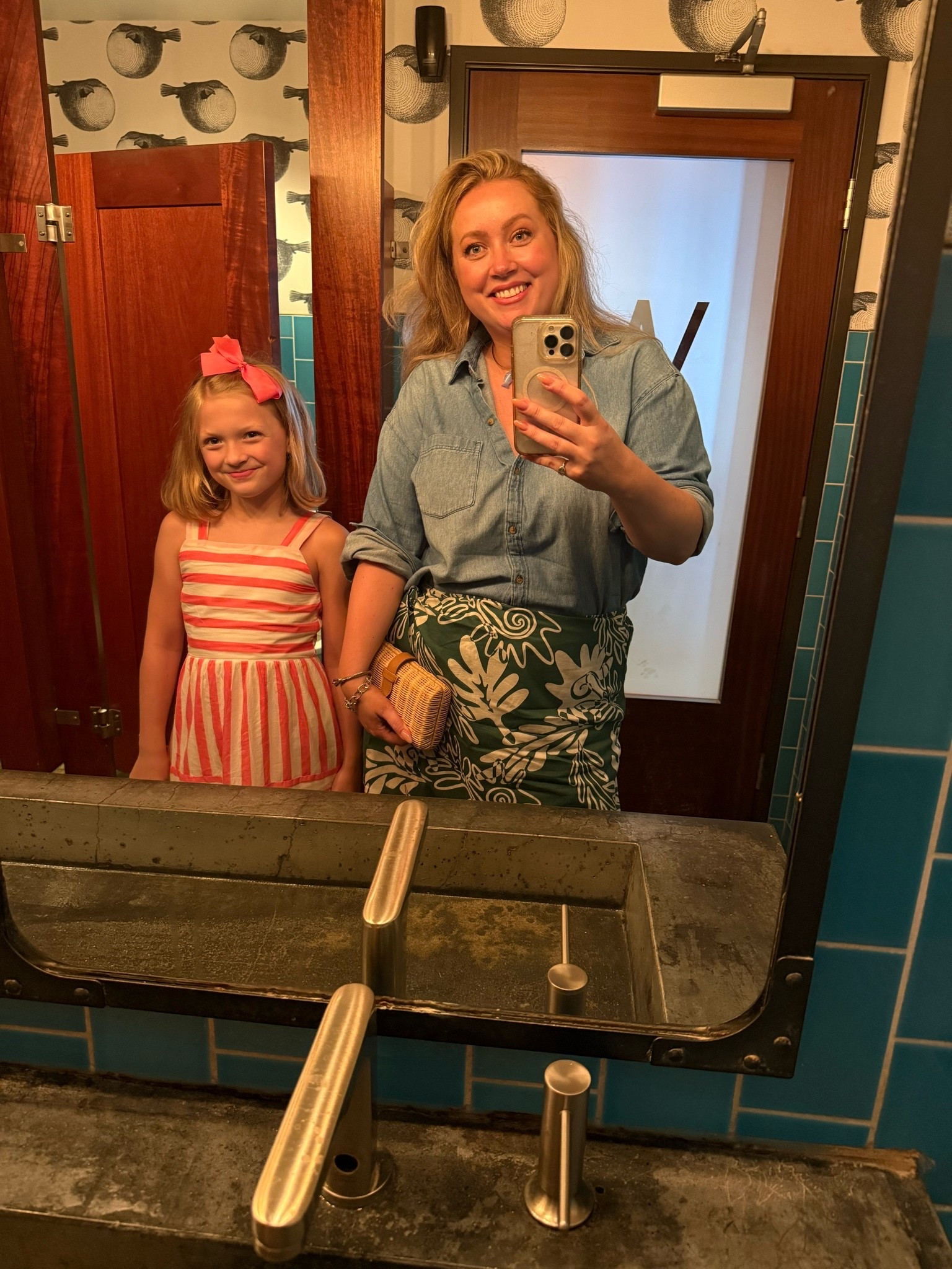 Bathroom ootd ✨

#LTKgrwm #LTKootd #LTKmomlife