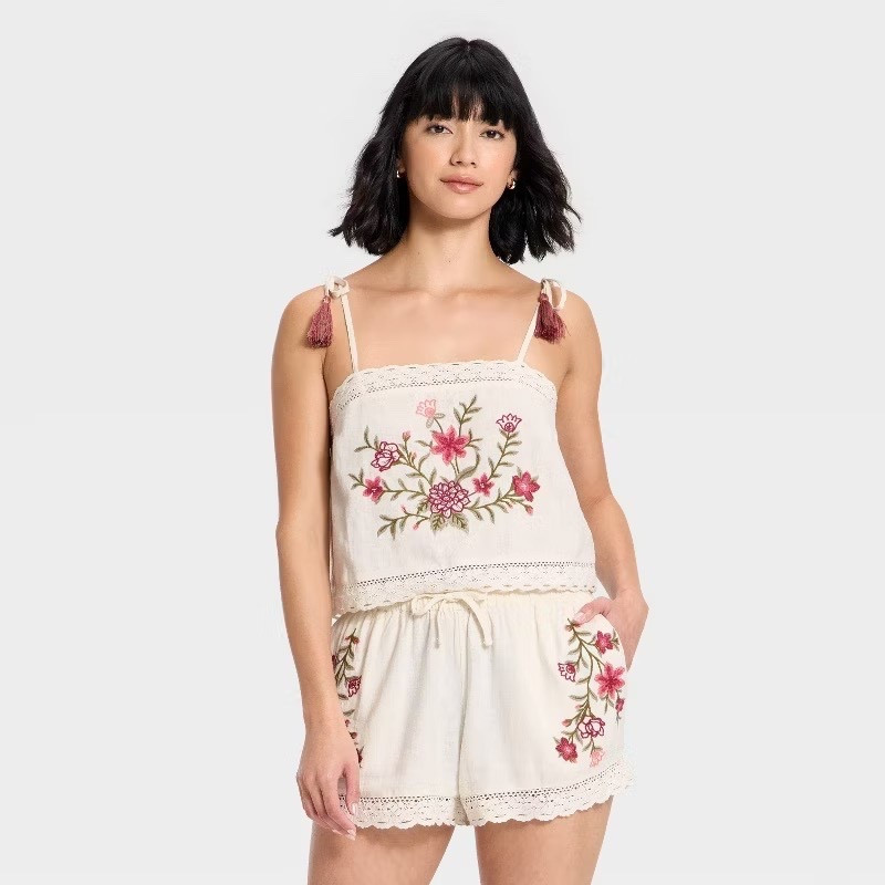 #spring #springoutfits #floral 