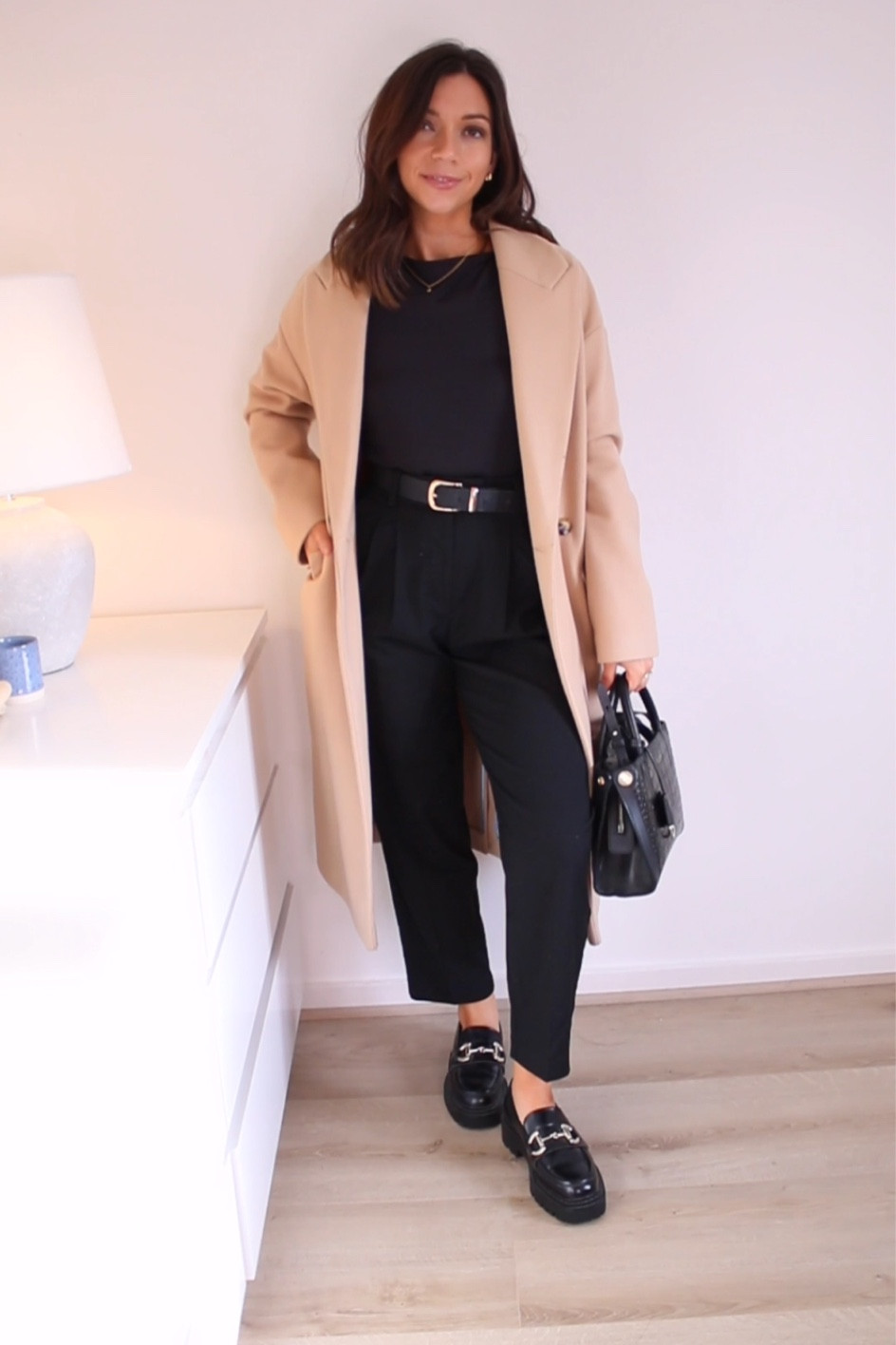 Workwear outfit ideas 

- Petite outfit ideas 
- office outfits 
- workwear outfits 
- chunky loafers 
- camel tailored coat 
- tailored trousers 



#LTKworkwear #LTKeurope #LTKMostLoved