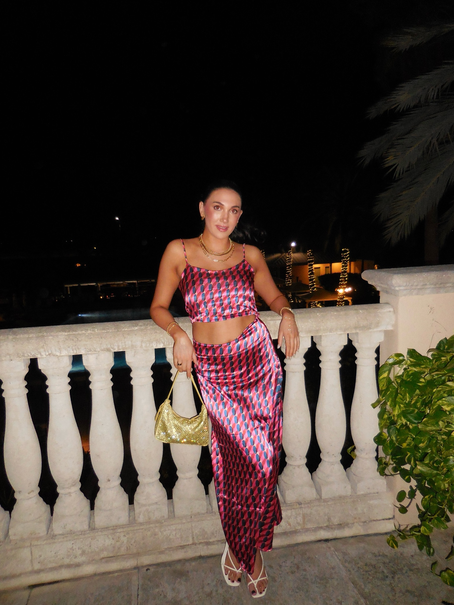 Colorful looks at night on vacation >>> 

#LTKStyleTip #LTKFindsUnder100 #LTKTravel