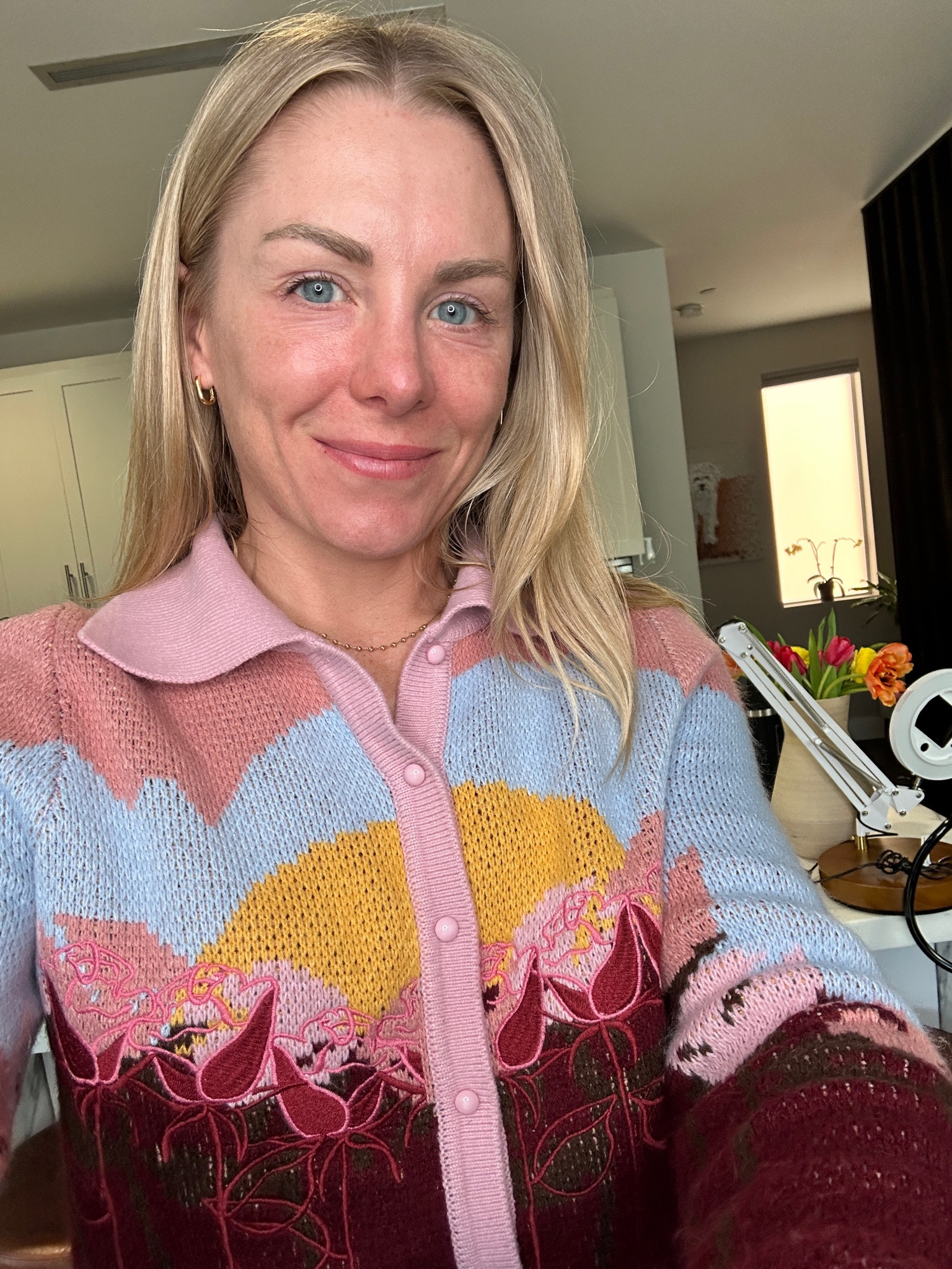 Lots of eyes and compliments on this sweater today. House of Sunny makes the coziest sweaters and cardigans. 