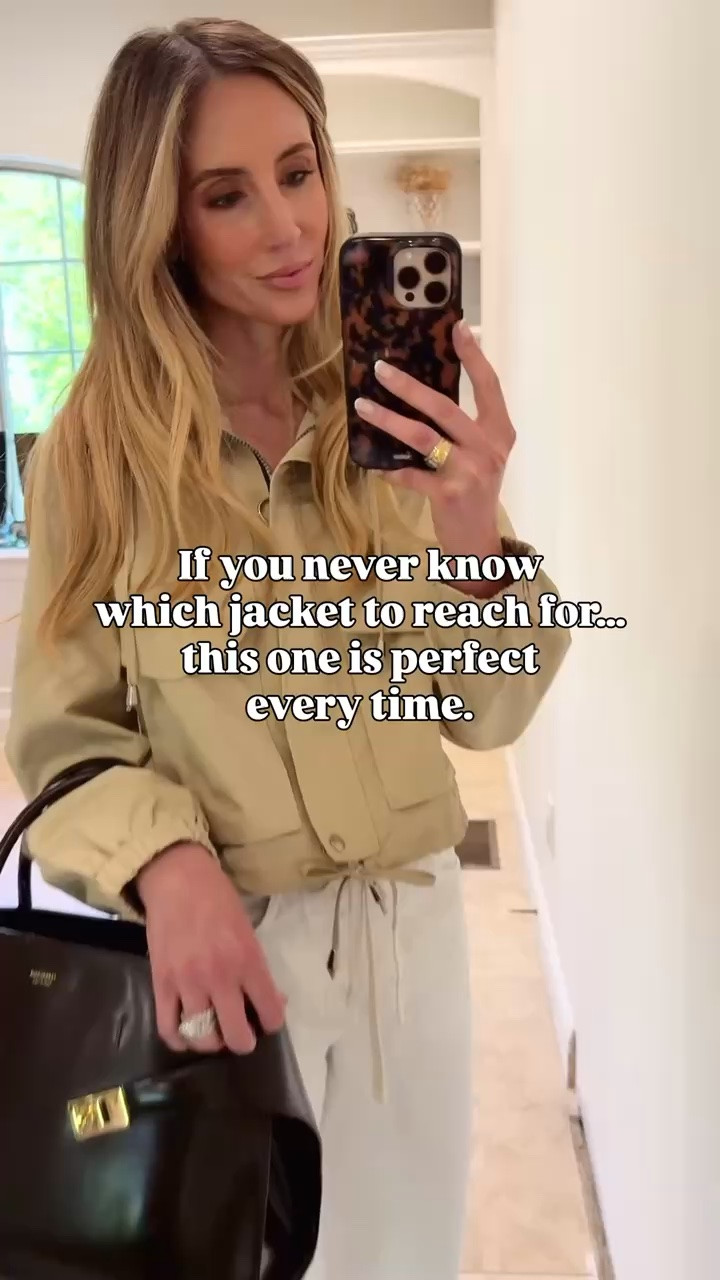 The most perfect jacket for anytime of year!

Jacket size: small
Pants size: small

#LTKootd
