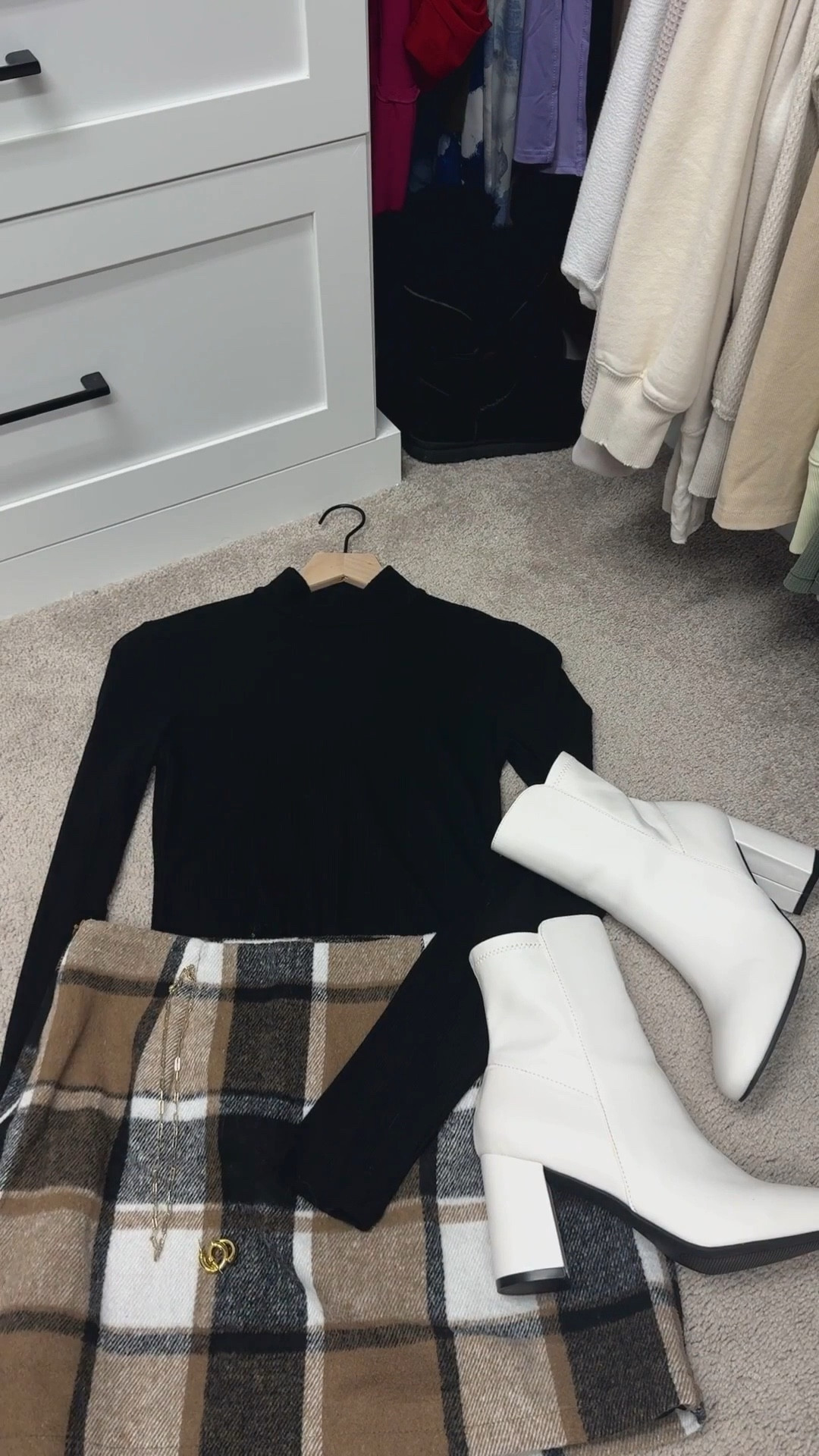 Stepping into fall with soft neutrals and fresh whites 🤍🍁 The plaid, the mock neck, the white booties 👢 effortless, cozy, and so chic for the season ✨ 

#FallOutfitInspo #NeutralStyle #FallFashion #OOTD #WhiteBooties #CozyChic #AutumnVibes

#LTKFindsUnder50 #LTKSeasonal #LTKStyleTip