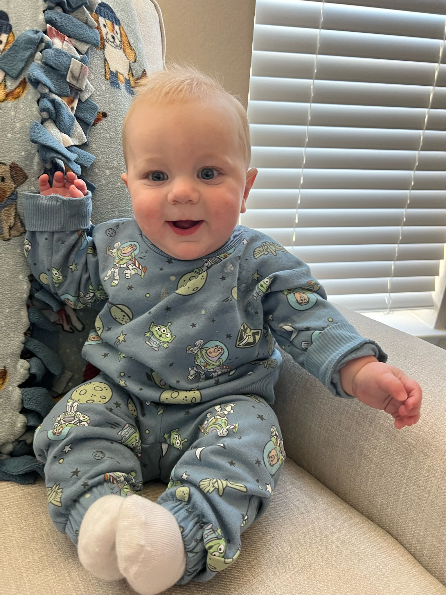 Cutest Disney sweat set for babies + toddlers literally under $15 

Disney baby 
Disney outfit 
Baby boy outfits 
Baby boy ootd 

#LTKFamily #LTKFindsUnder50 #LTKBaby