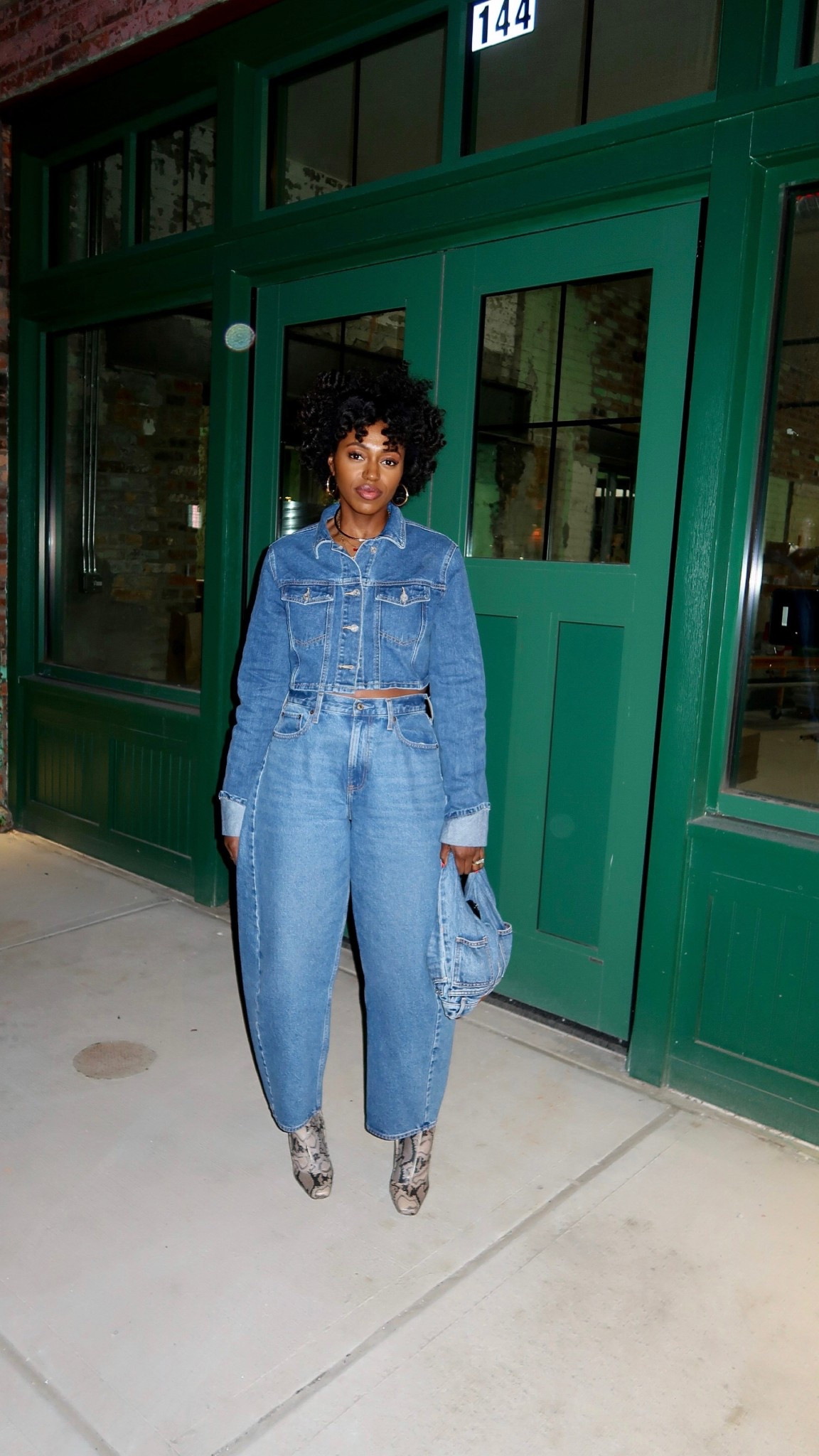 Wearing 31L in jeans and 8 in the jacket 