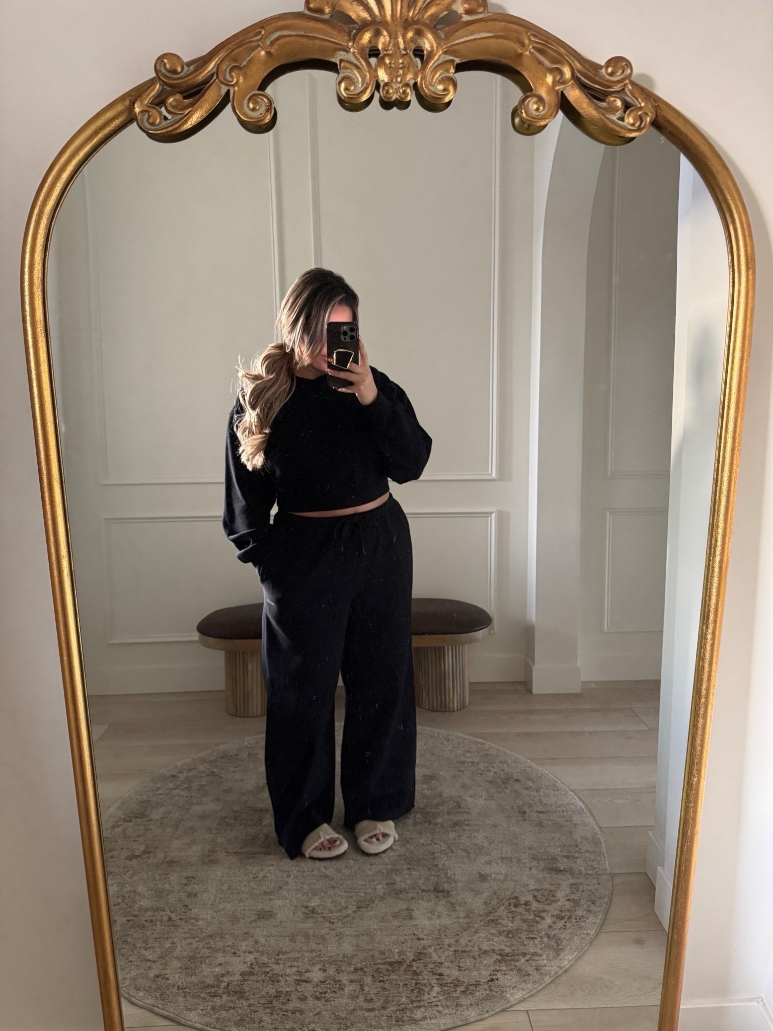 One of the best quality sets I own. 
#Aritzia does the best sweat sets worth the splurge for sure. 

Size L in both 


Follow my shop @shaynaslife on the @shop.LTK app to shop this post and get my exclusive app-only content!

#liketkit 
@shop.ltk
https://liketk.it/5xNUG#LTKStyleTip

Follow my LTK @shaynaslife on the @shop.LTK app to view this post and get my exclusive app-only content!

#liketkit 
@shop.ltk
https://liketk.it/5yj0F

#LTKMidsize #LTKFindsUnder100