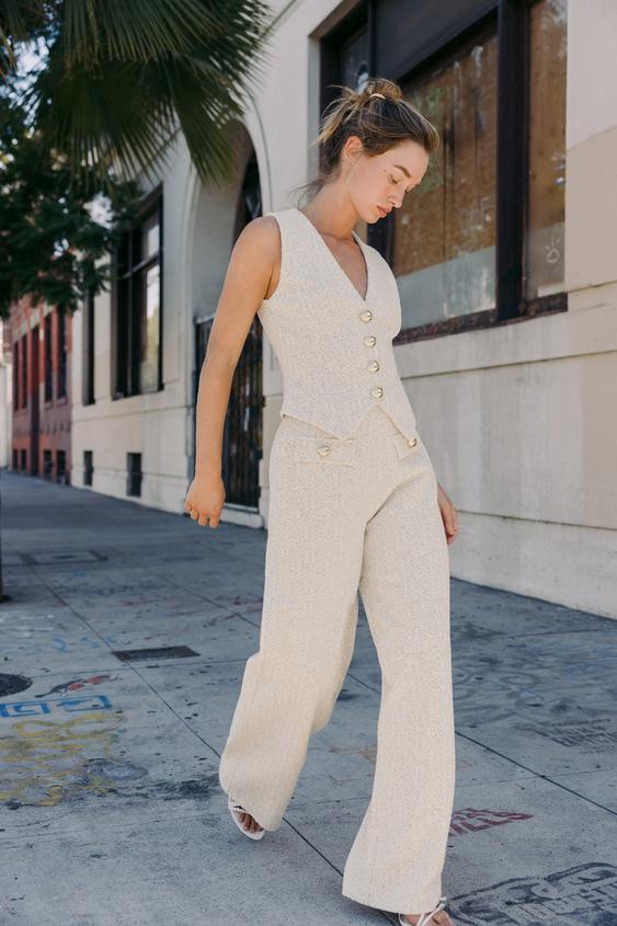 TEXTURED BUTTON VEST | Zara US
