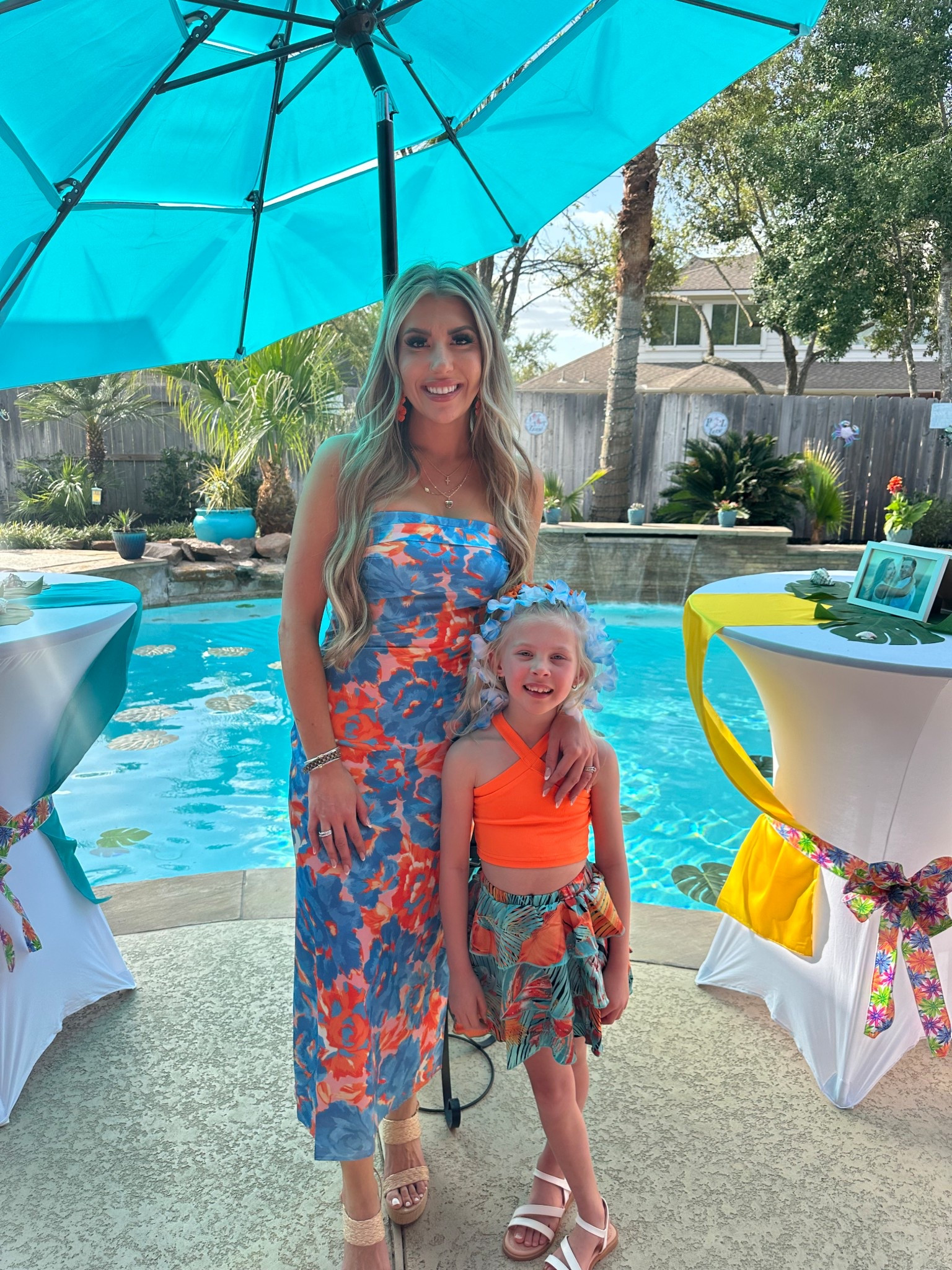 A backyard tropical party? Yes please! 

#LTKFestival #LTKSeasonal #LTKFindsUnder50