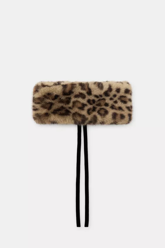 ANIMAL PRINT FAUX FUR NECK WARMER | Zara US