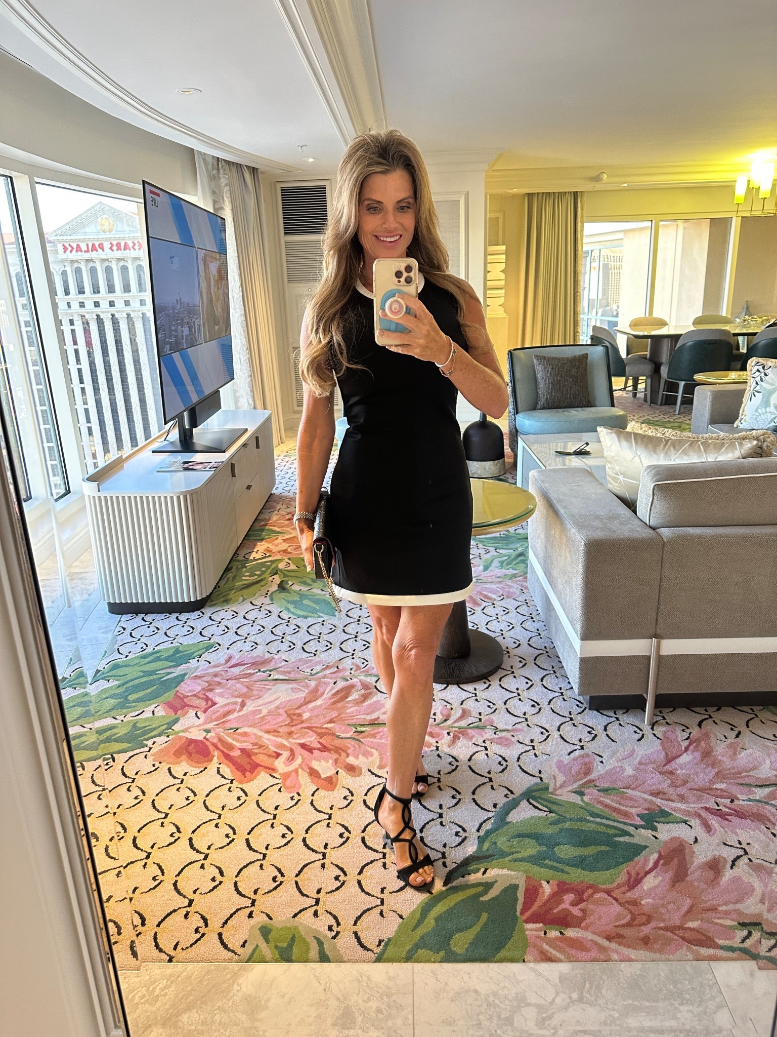 🖤🖤🖤

#LTKStyleTip #LTKGiftGuide #LTKOver40