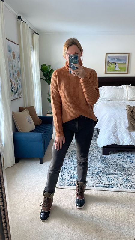 Cozy winter outfit of the day

Brown ribbed turtleneck sweater with longsleeve tee layered underneath. Sweater is super cozy!!

Favorite washed black denim jeans and favorite winter snow boots - an affordable amazon find! 

Wearing my normal size in everything 



#LTKshoecrush #LTKSeasonal #LTKfindsunder50