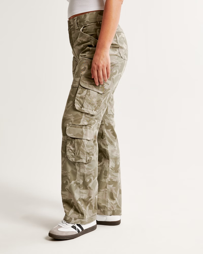 Women's Curve Love Relaxed Cargo Pant | Women's Bottoms | Abercrombie.com | Abercrombie & Fitch (US)