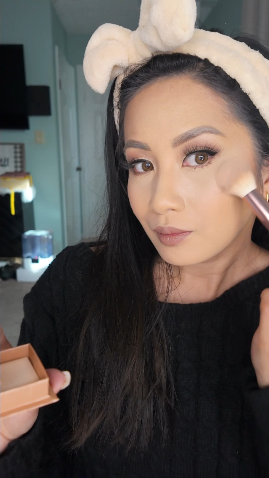 I love a good natural glow! @Benefit Cosmetics #benefitclubpink #benefitcosmetics #hightlighter #glowingskin 