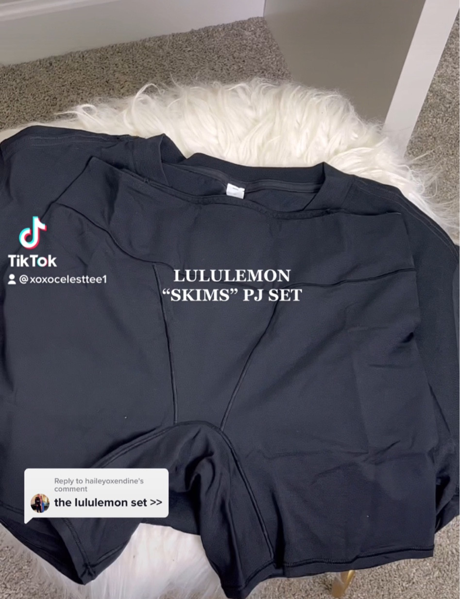 boxers: small (very stretchy) top: size 6 🖤🖤 

#LTKGiftGuide #LTKfit #LTKstyletip