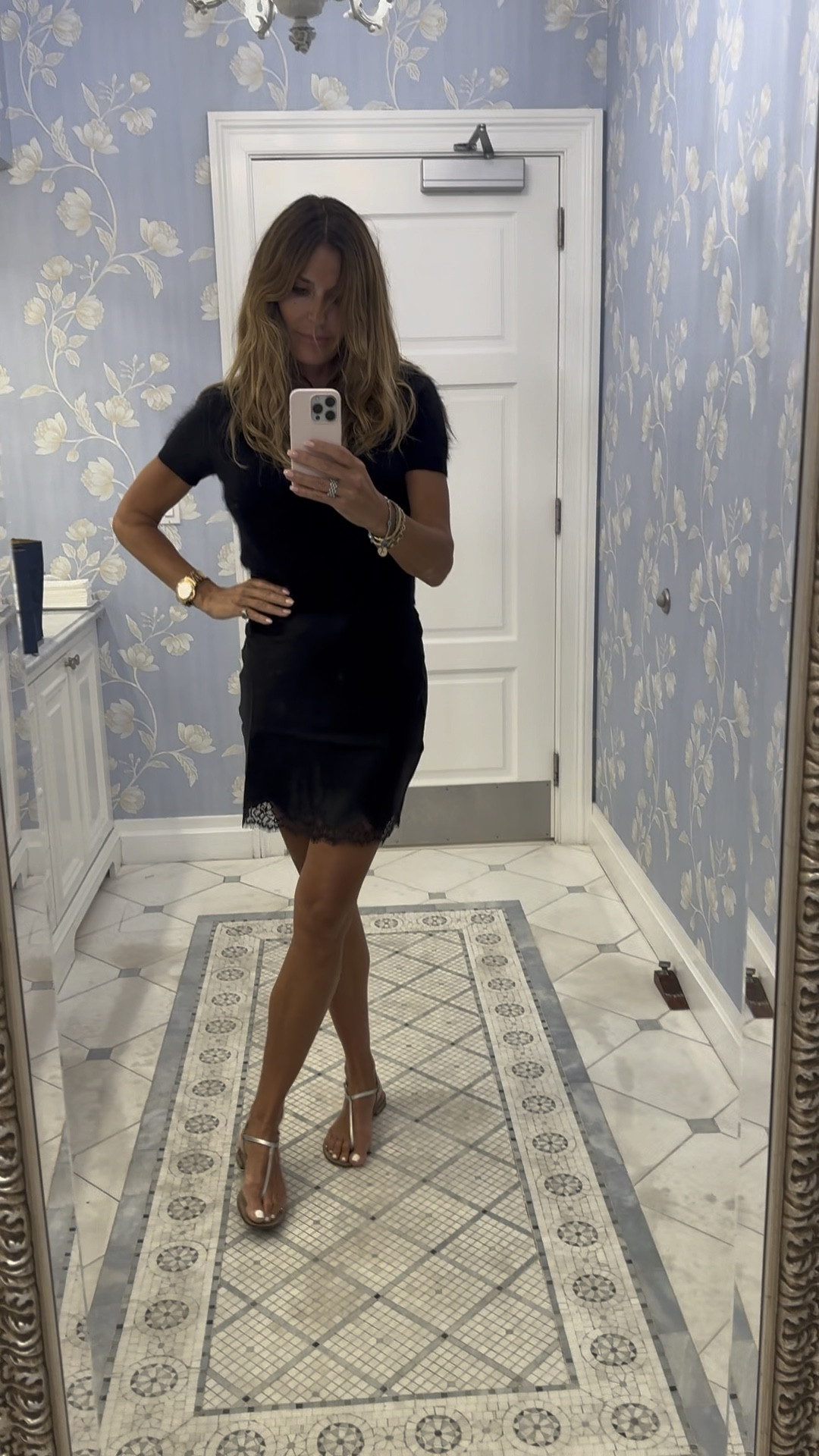 A little OOTD! Love this Reformation skirt that is easy to pair with multiple tops for different occasions🖤📸

#LTKStyleTip #LTKVideo