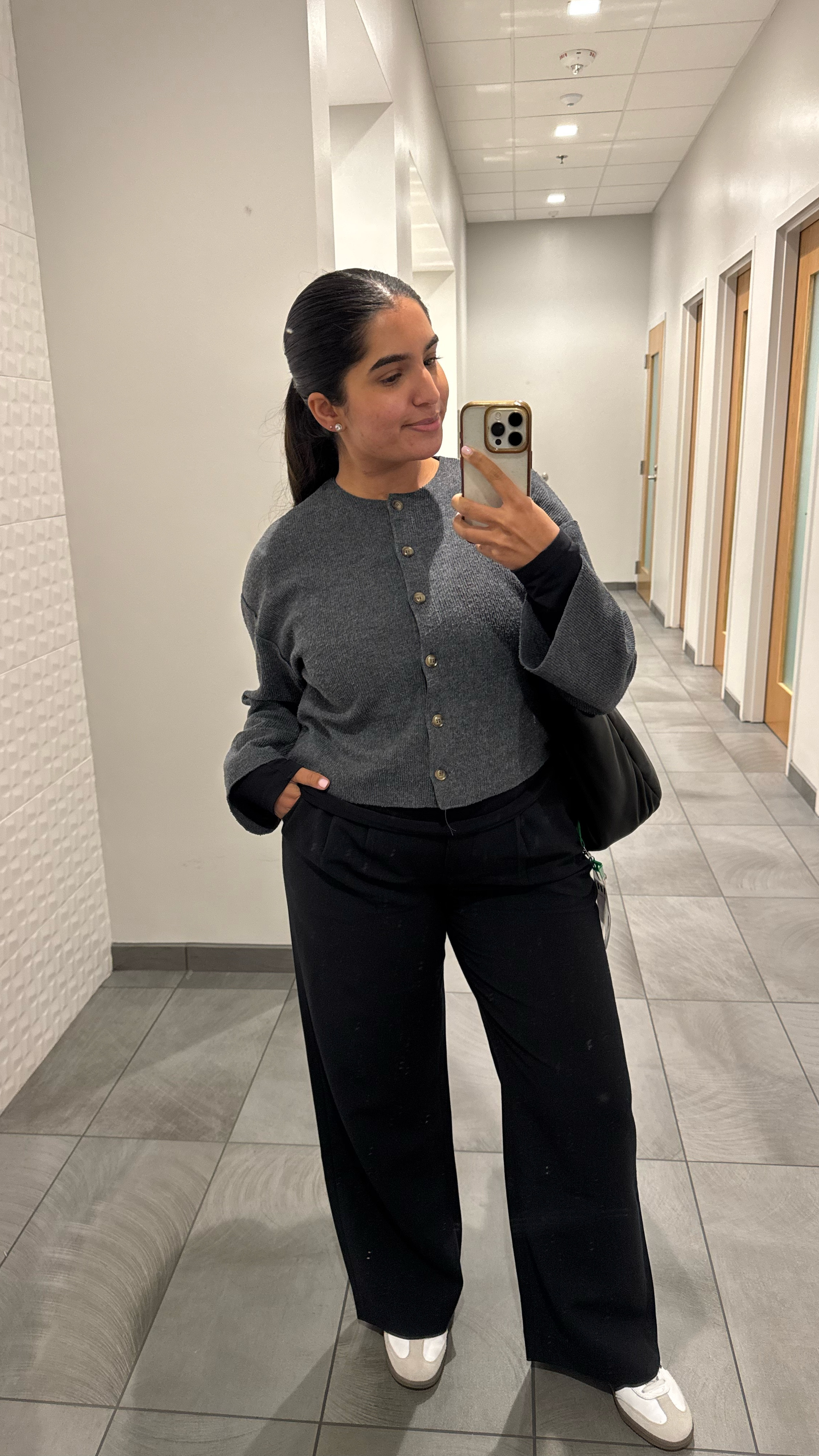 a simple black and gray combo for a day in the office 🖤 

#LTKStyleTip #LTKWorkwear #LTKFindsUnder100