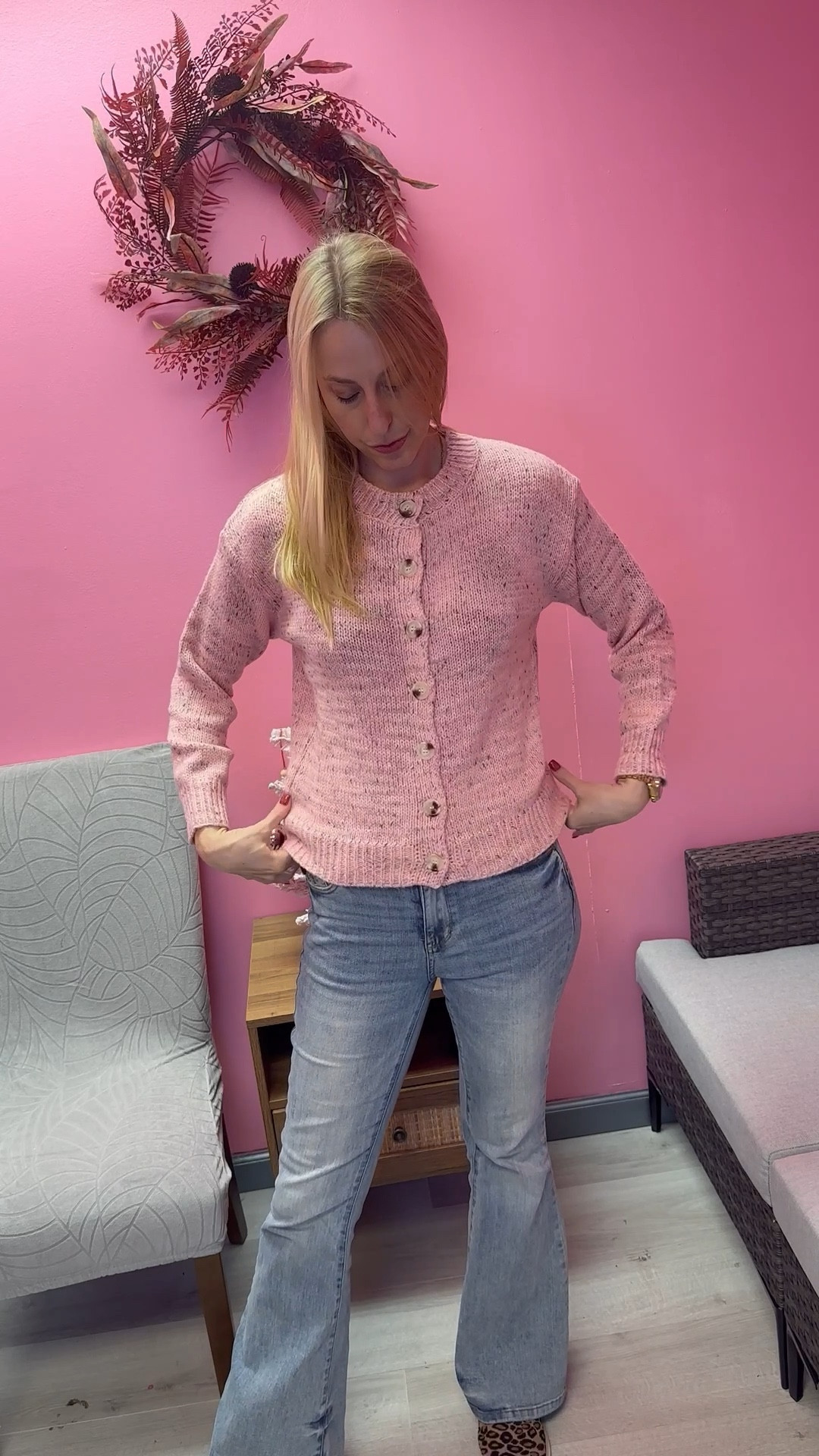 Snuggly oversized pink cardigan
💓 this is a good cardigan for winter and into spring 
💓it is a looser fit and a thicker knit
💓 wearing size small, fits true to size and I am 5’10”


#LTKTall #LTKFindsUnder100 #LTKFindsUnder50