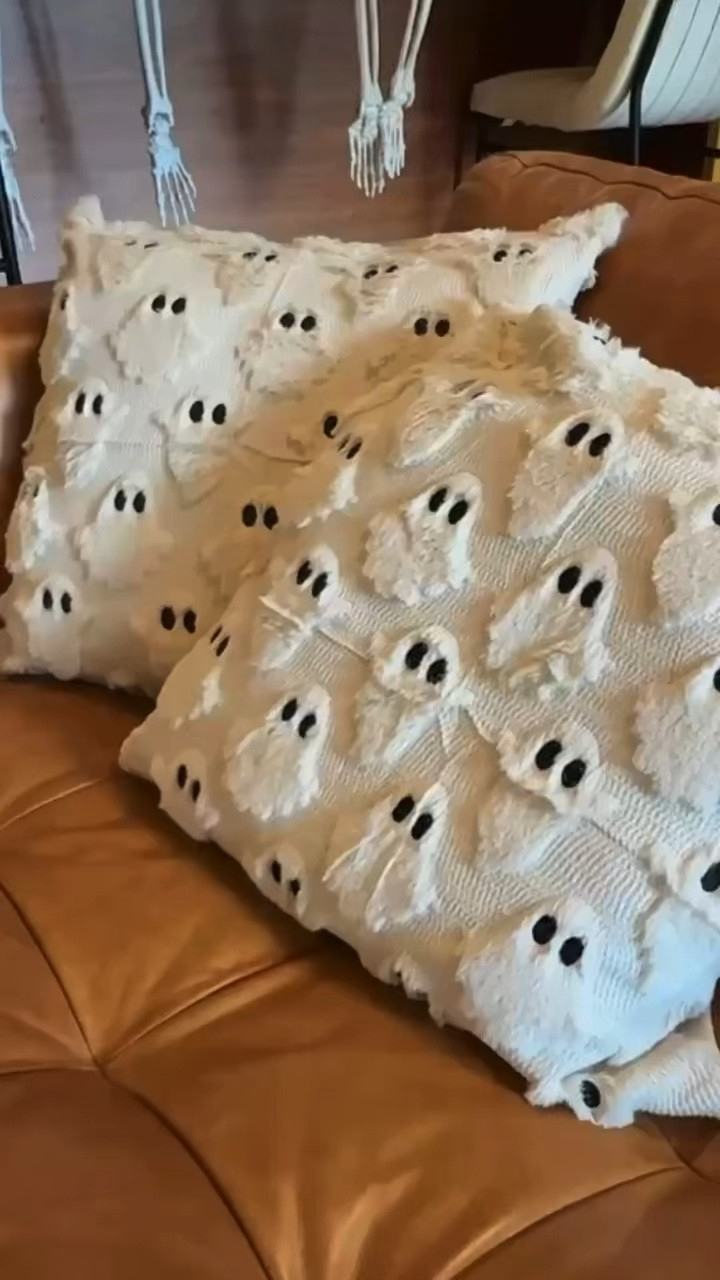 The cutest pillows for
Halloween 

#LTKSeasonal #LTKFindsUnder50 #LTKHalloween