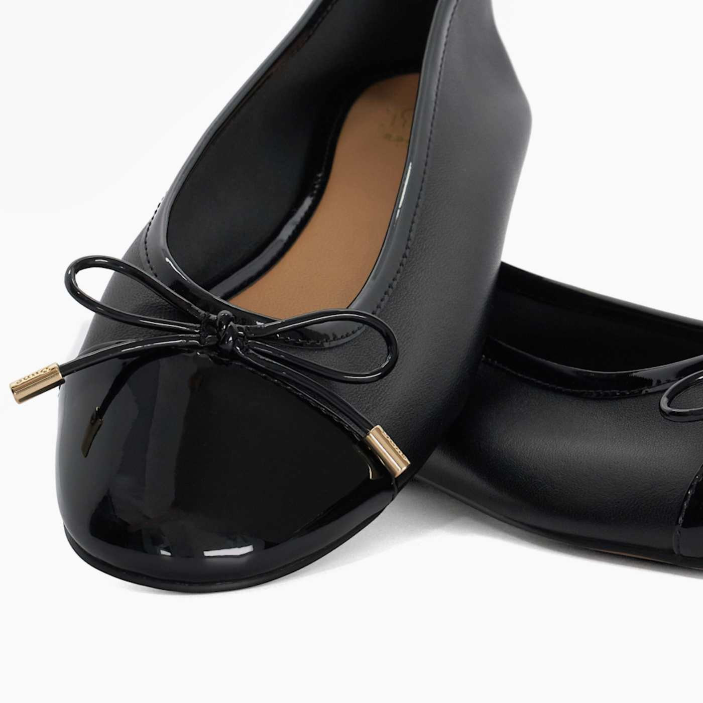 Haliah - Black | Dune (EU)